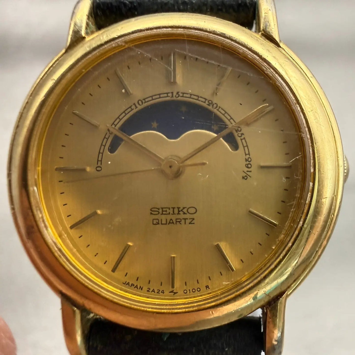 Seiko Moon Phase Watch Men 26mm Gold Dial Gold Tone Round 2A24-0090 New Battery1