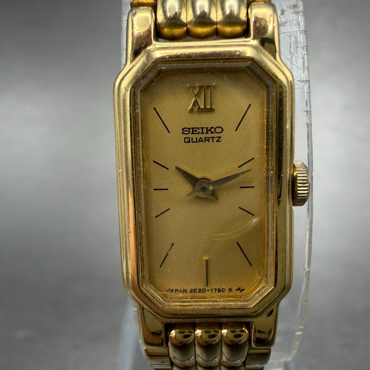 Seiko tank Watch Women 12mm Champagne Dial Gold Tone 2e20-6389 New Battery GY71