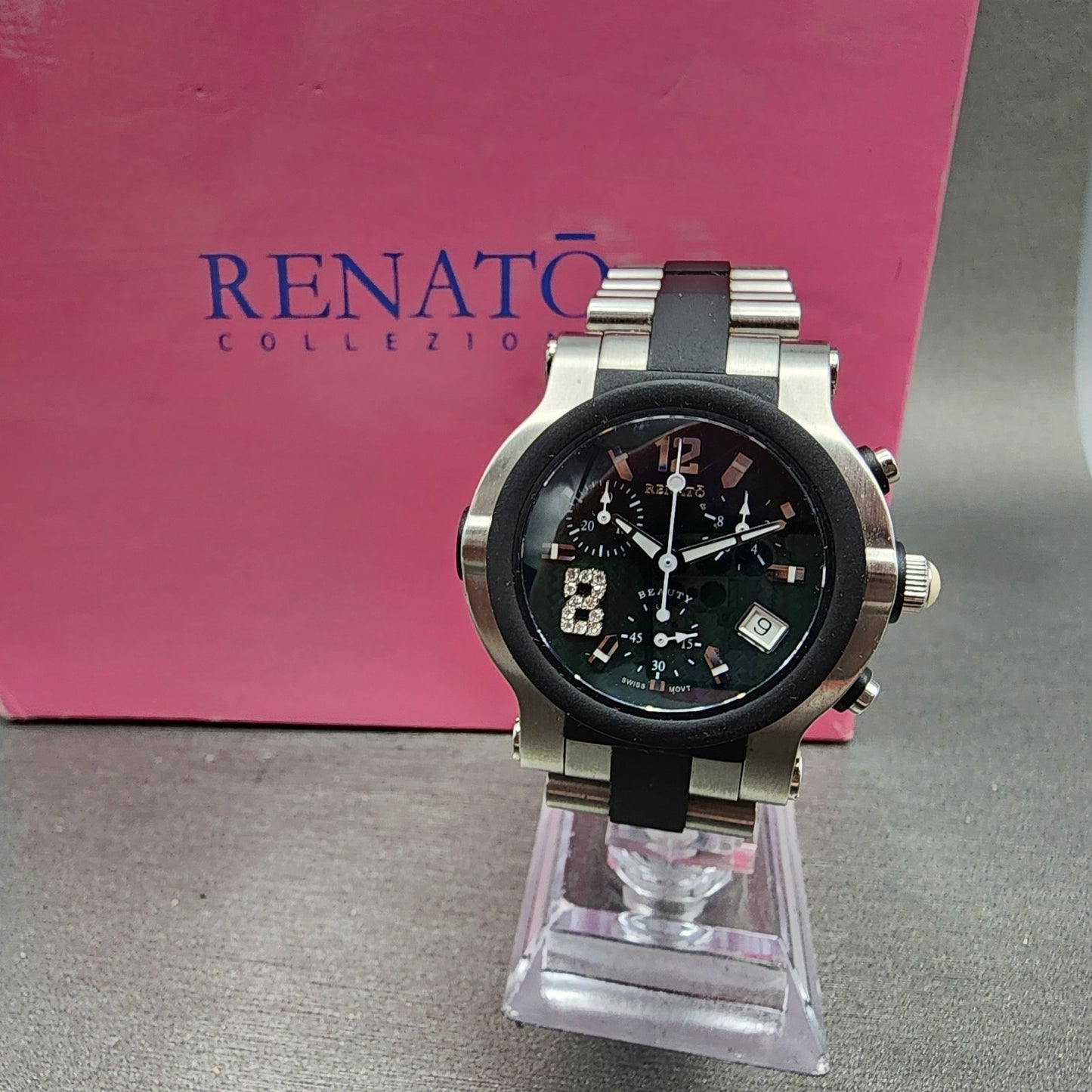 Renato Beauty Chronograph Watch Women 37mm Green Dial Steel Rubber New Battery0