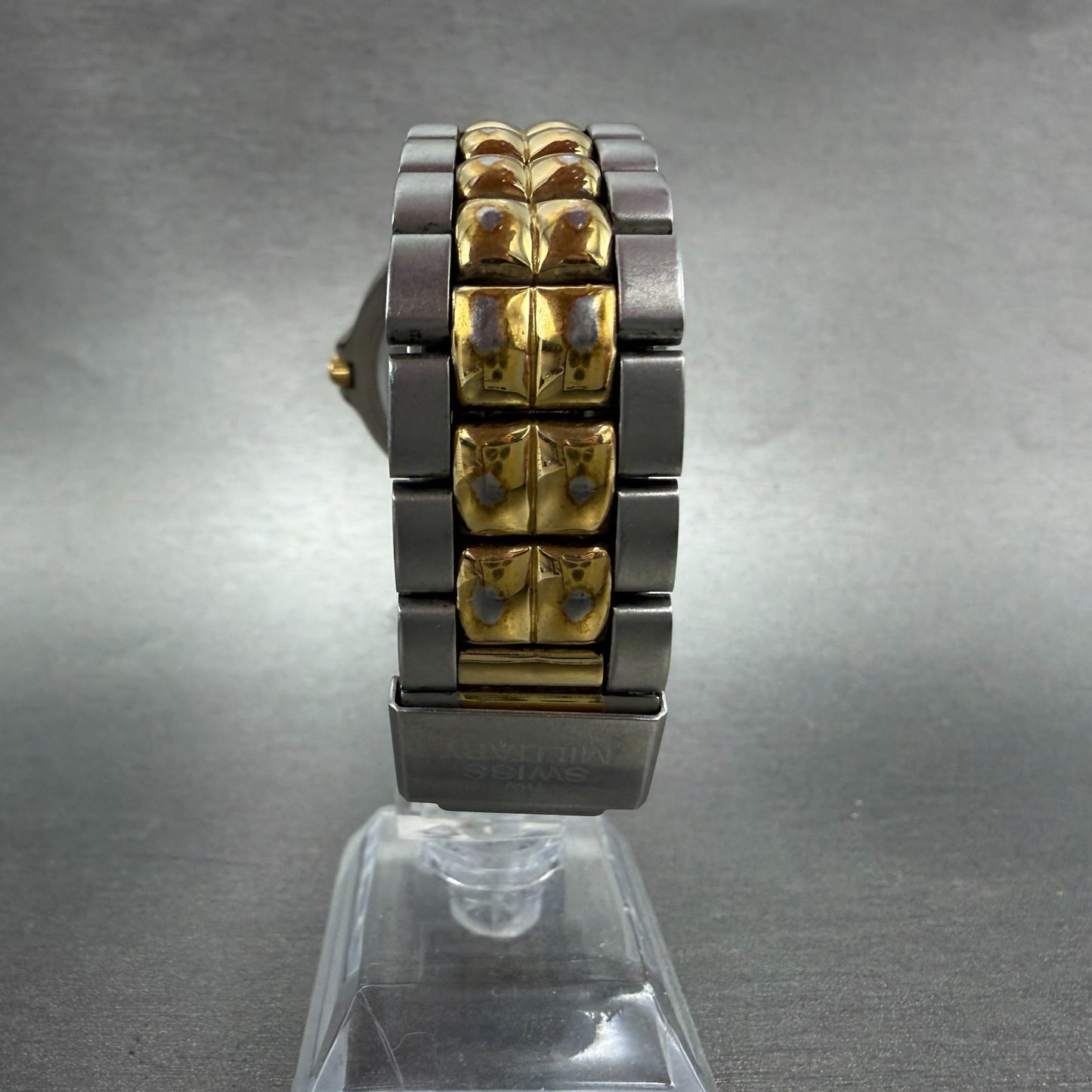 HW Swiss Military Dive Watch Men 37mm Gold Dial Two Tone Date Round New Battery7