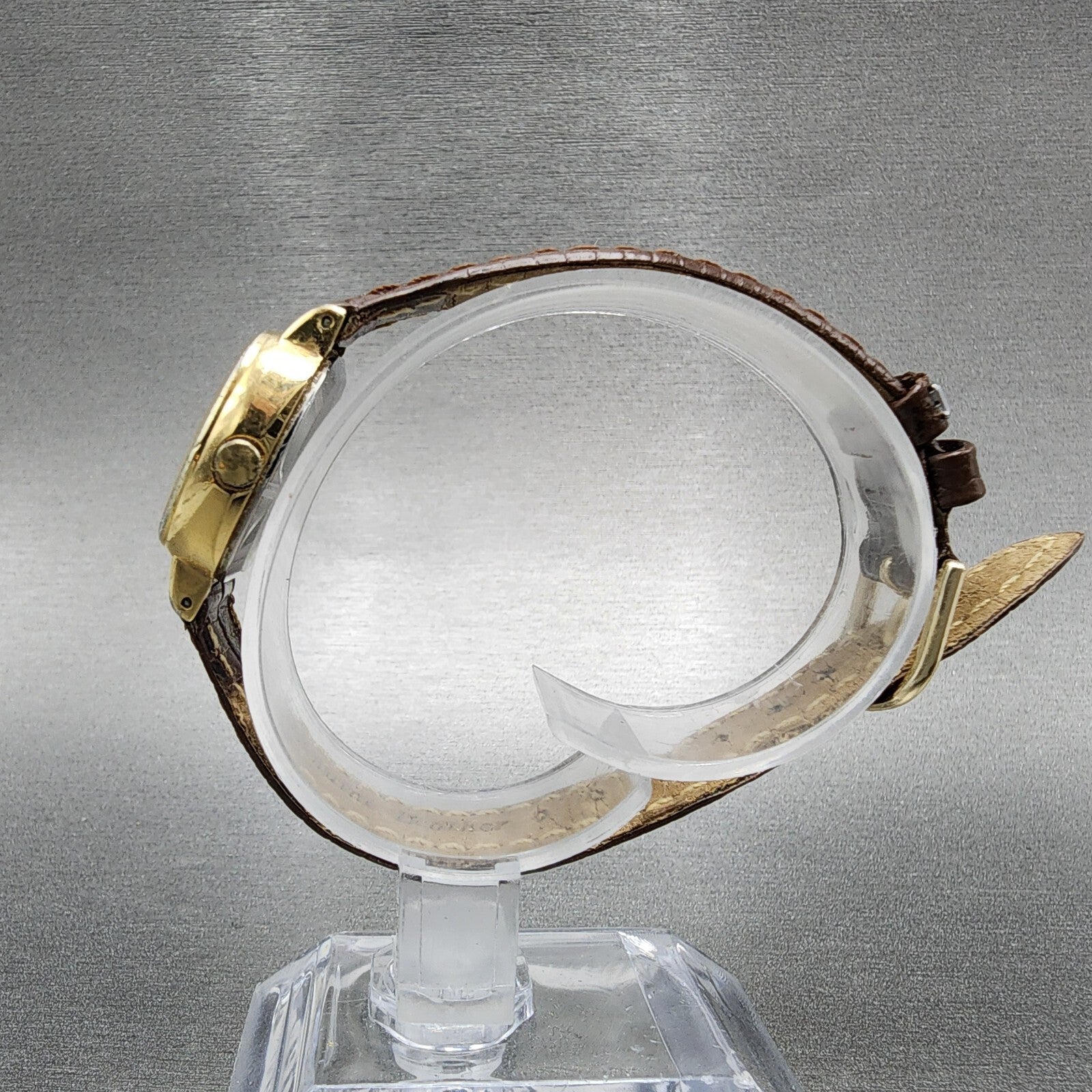 VTG Seiko SQ Watch Women 21mm Gold Dial Gold Tone Rectangle 85235009 New Batt6