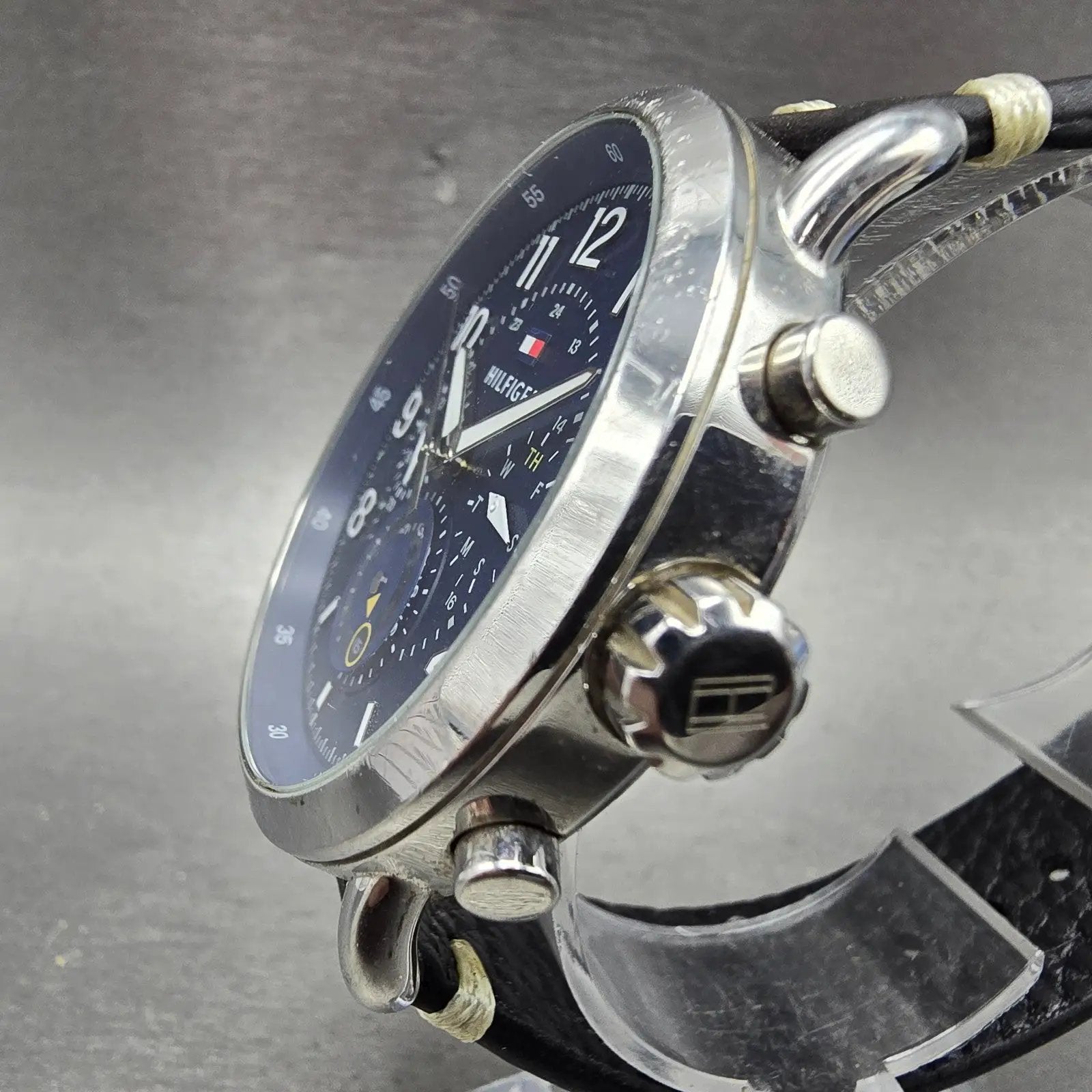 Tommy Hilfiger Briggs Watch Men 46mm Blue Dial Steel Daydate Round New Battery2