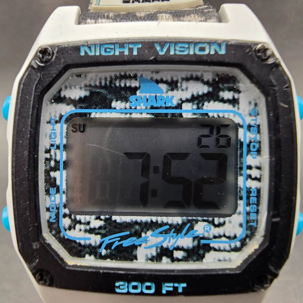 Freestyle Shark Watch Men 38mm Black White Blue Alarm Chronograph New Battery1