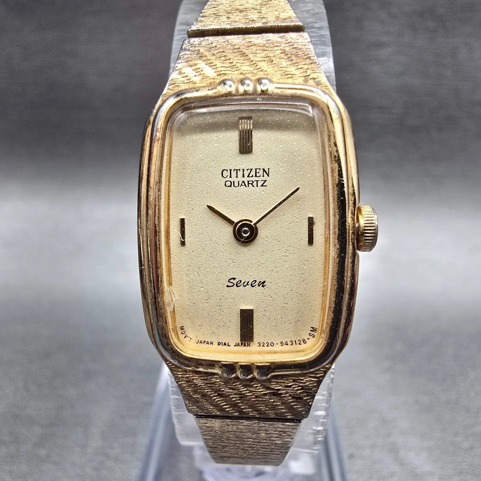 Citizen Watch Women 17mm Champagne Dial Gold Tone Oval 3220-949412 New Battery1