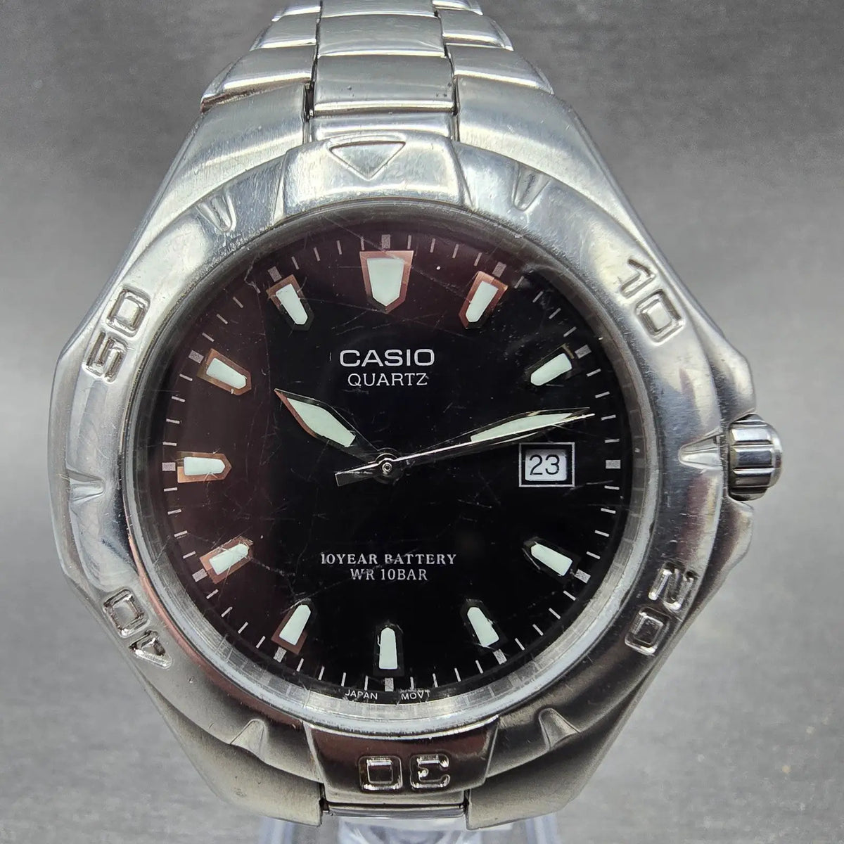 Casio Dive Watch Men 42mm Black Dial Silver Tone Date Round MTD-1044 New Batt JP0