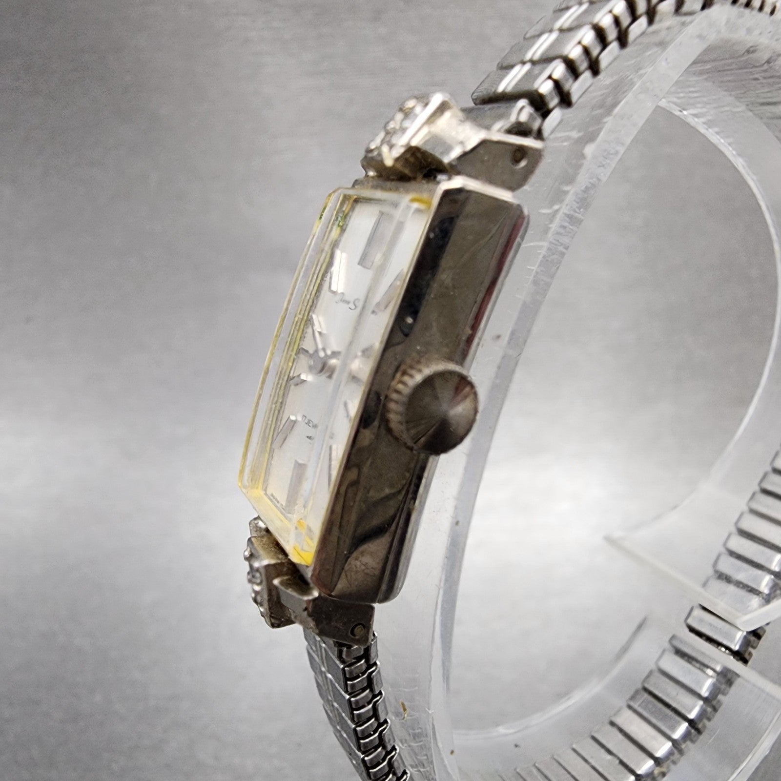 Seiko Fine Seiko Watch Women 12mm Silver Dial Silver Tone Manual 15203310 Runs2