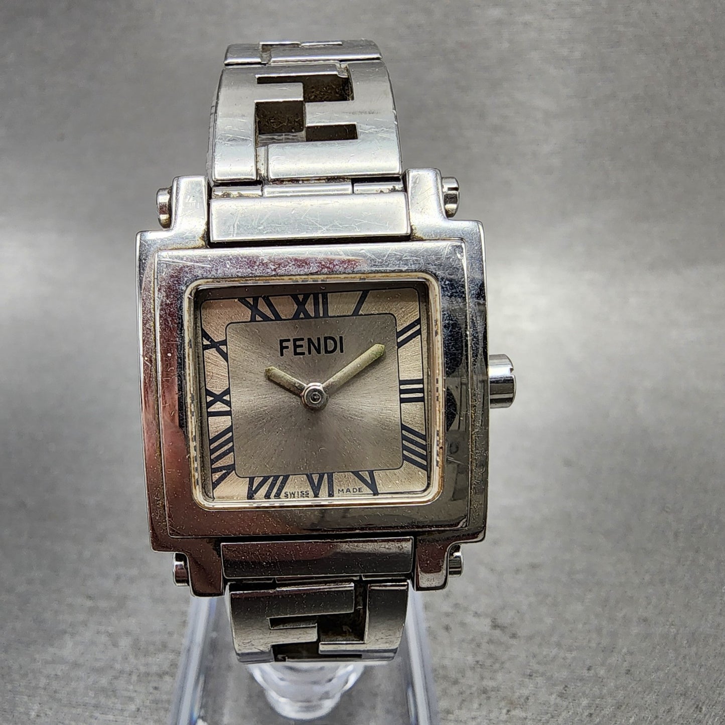 Fendi Quadro 6000L Watch Women 25mm Silver Dial Silver Tone NO BACK New Battery0