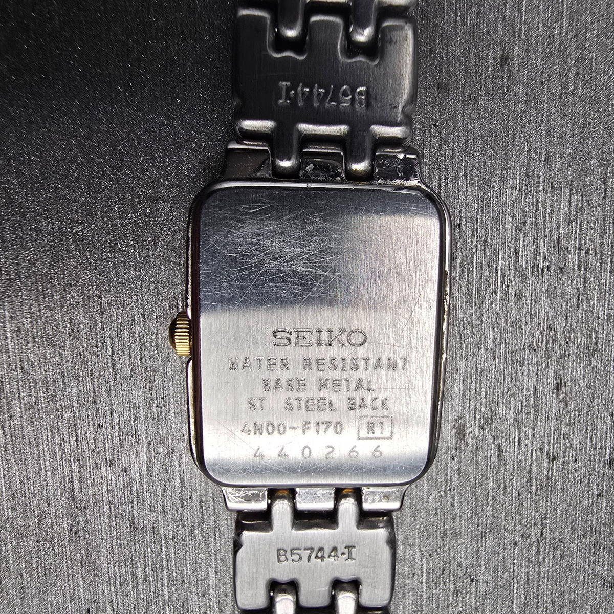 Seiko Tank Watch Women 17mm White Dial Two Tone Rectangle 4N00-F170 New Battery10