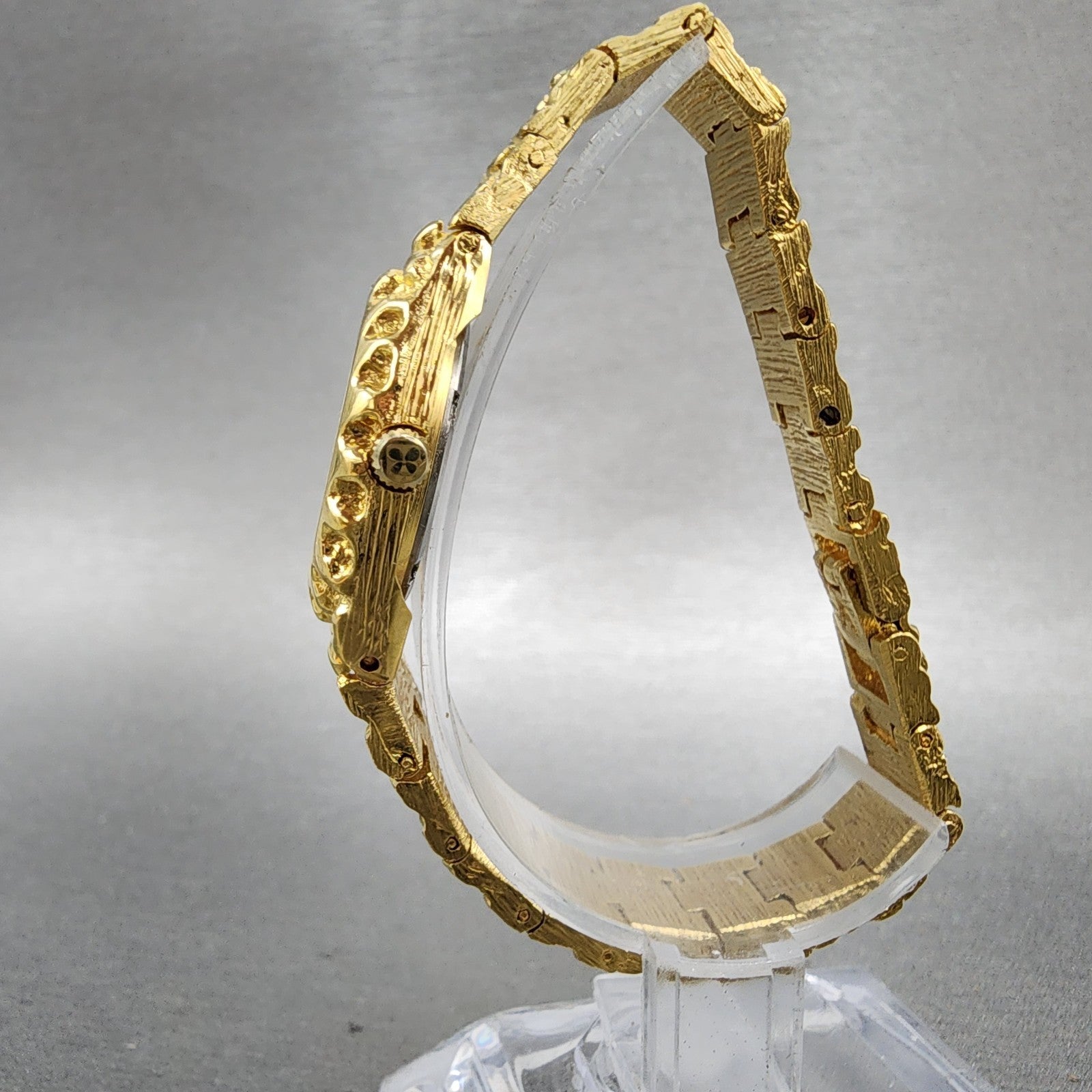 Gruen Watch Women 25mm Champagne Dial Gold Nugget Case Tone New Battery VTG7
