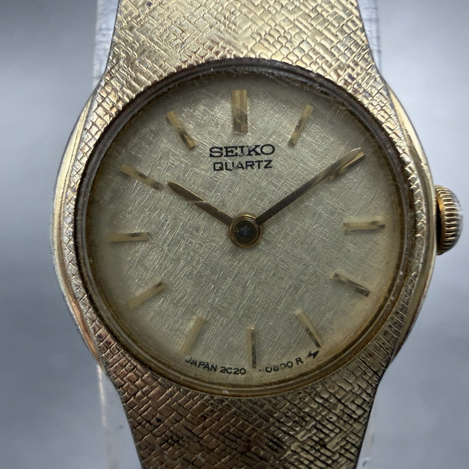 Seiko Watch Women 17mm Champange Dial Gold Tone Round 2C20-0149 New Battery KO891
