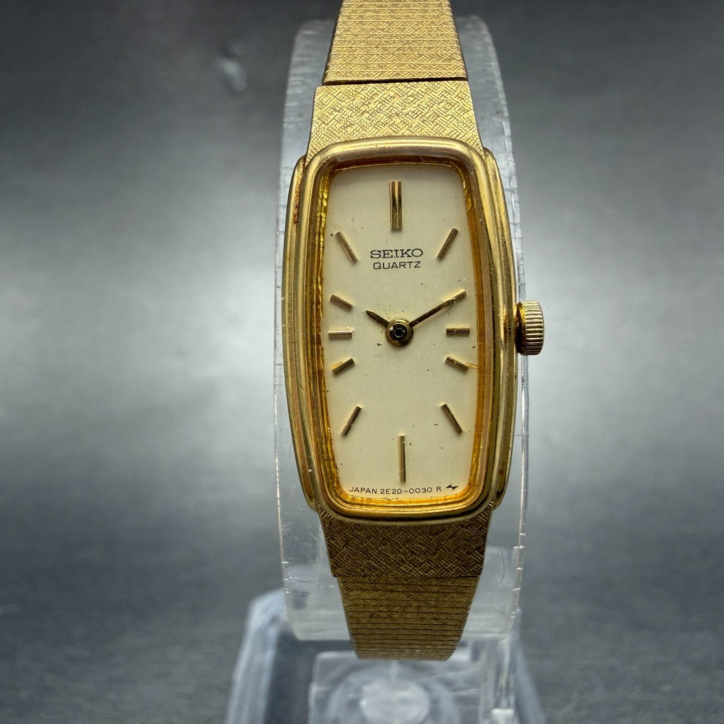 Seiko Tank Watch Women 13mm White Dial Gold Tone Rectangle 2e20-5010 New Batt J70