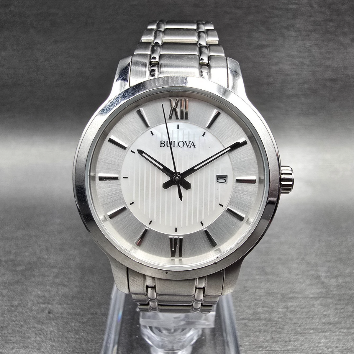 Bulova Watch Women 32mm MOP Dial Silver Tone Date Round 96M140 New Battery0