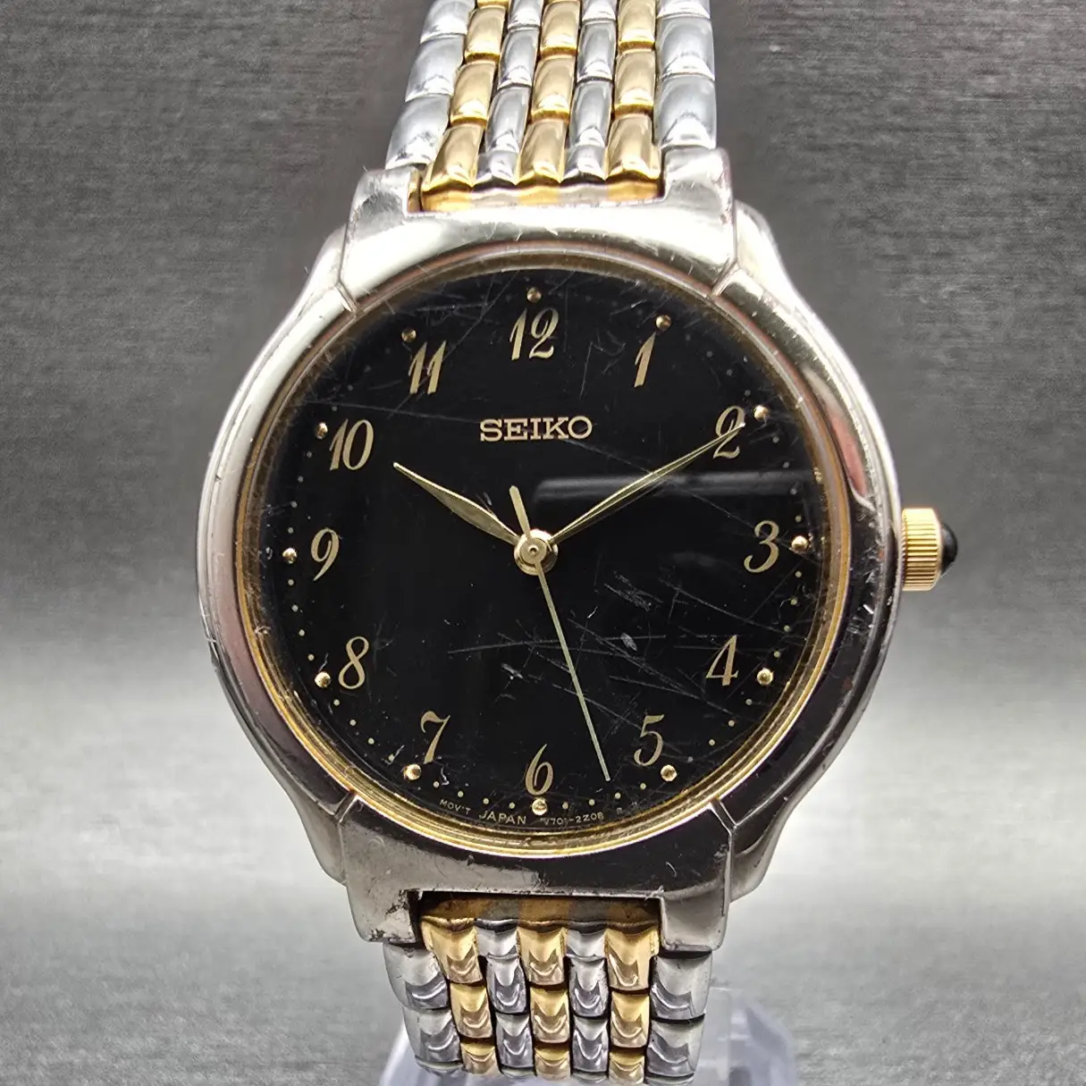 Seiko Watch Men 32mm Black Dial Two Tone Round V701-2B70 New Battery Vintage0