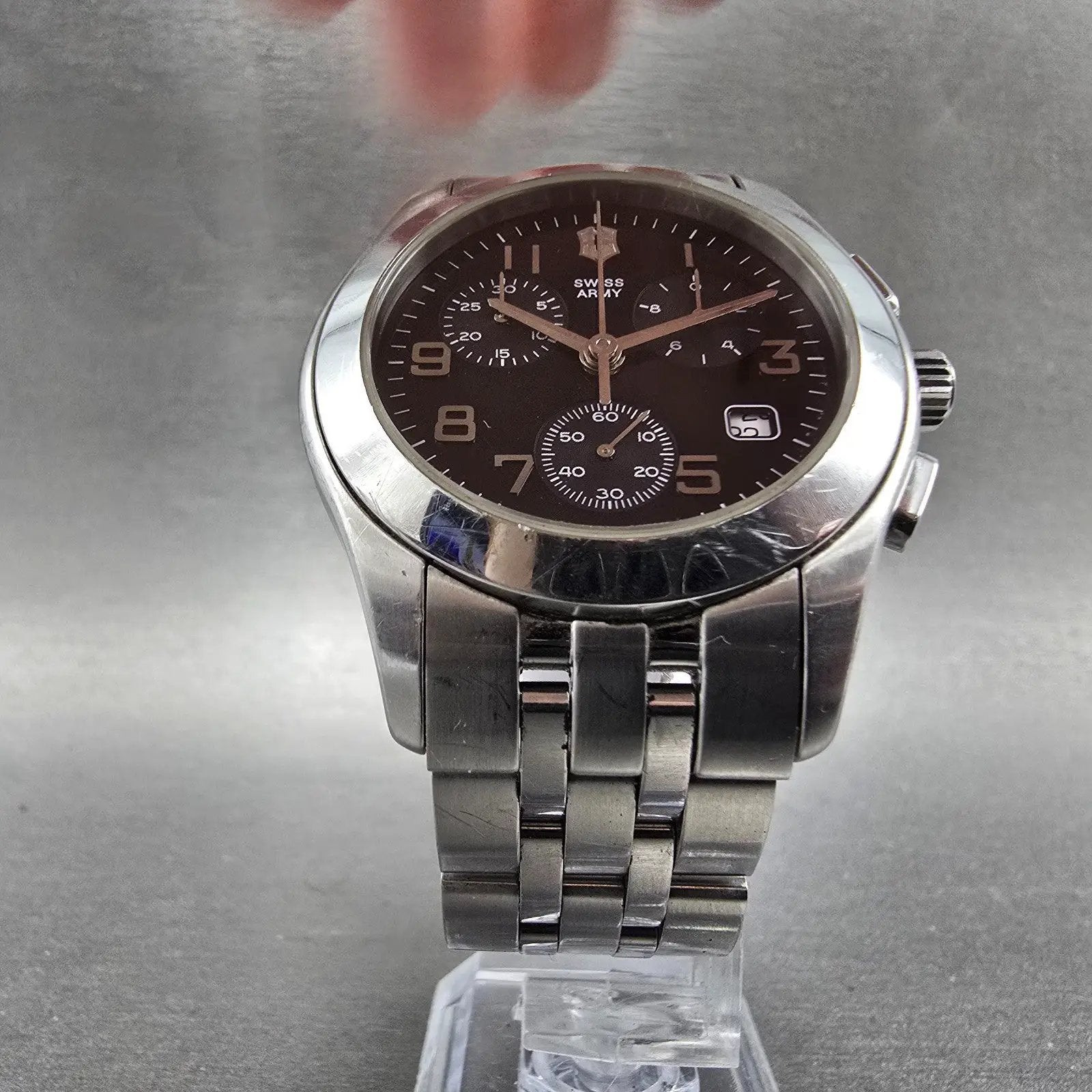 Victorinox Swiss Army Alliance Chronograph Watch Men 40mm Black Dial Steel Runs5