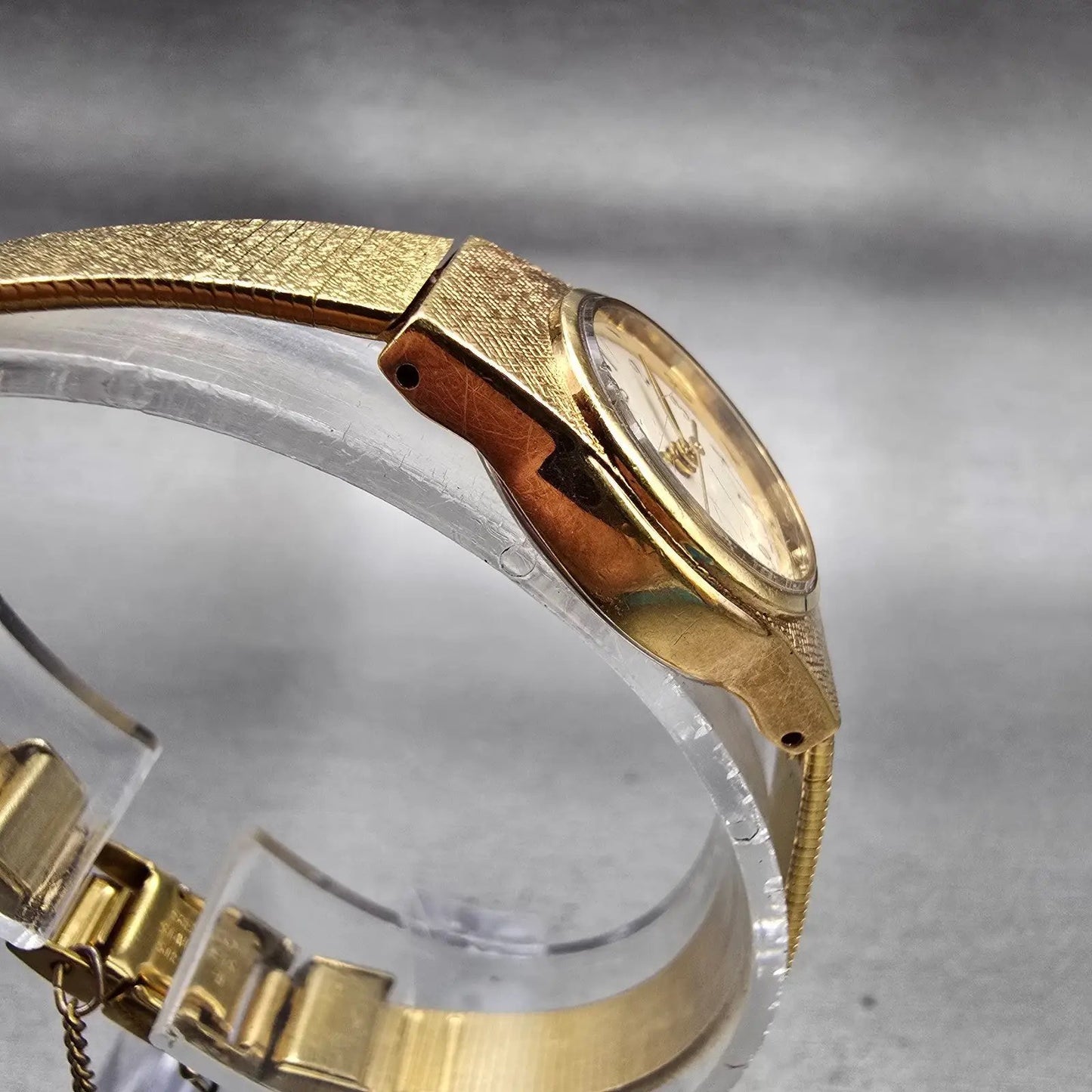Seiko Watch Women 19mm Cream Dial Gold Tone Round V401-1819 New Battery Vintage3