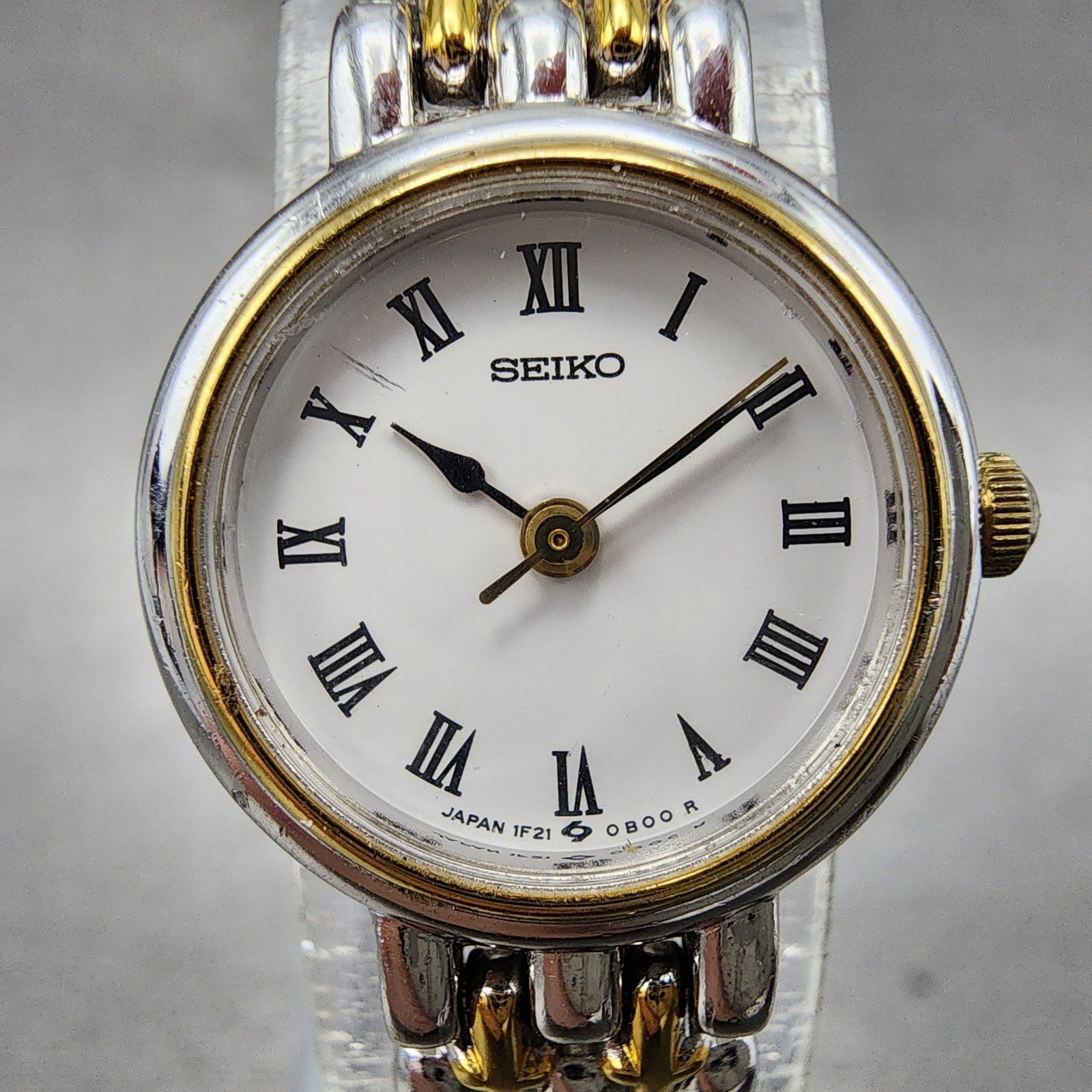 Seiko Watch Women 20mm White Dial Two Tone Round 1f210a30 New Battery1