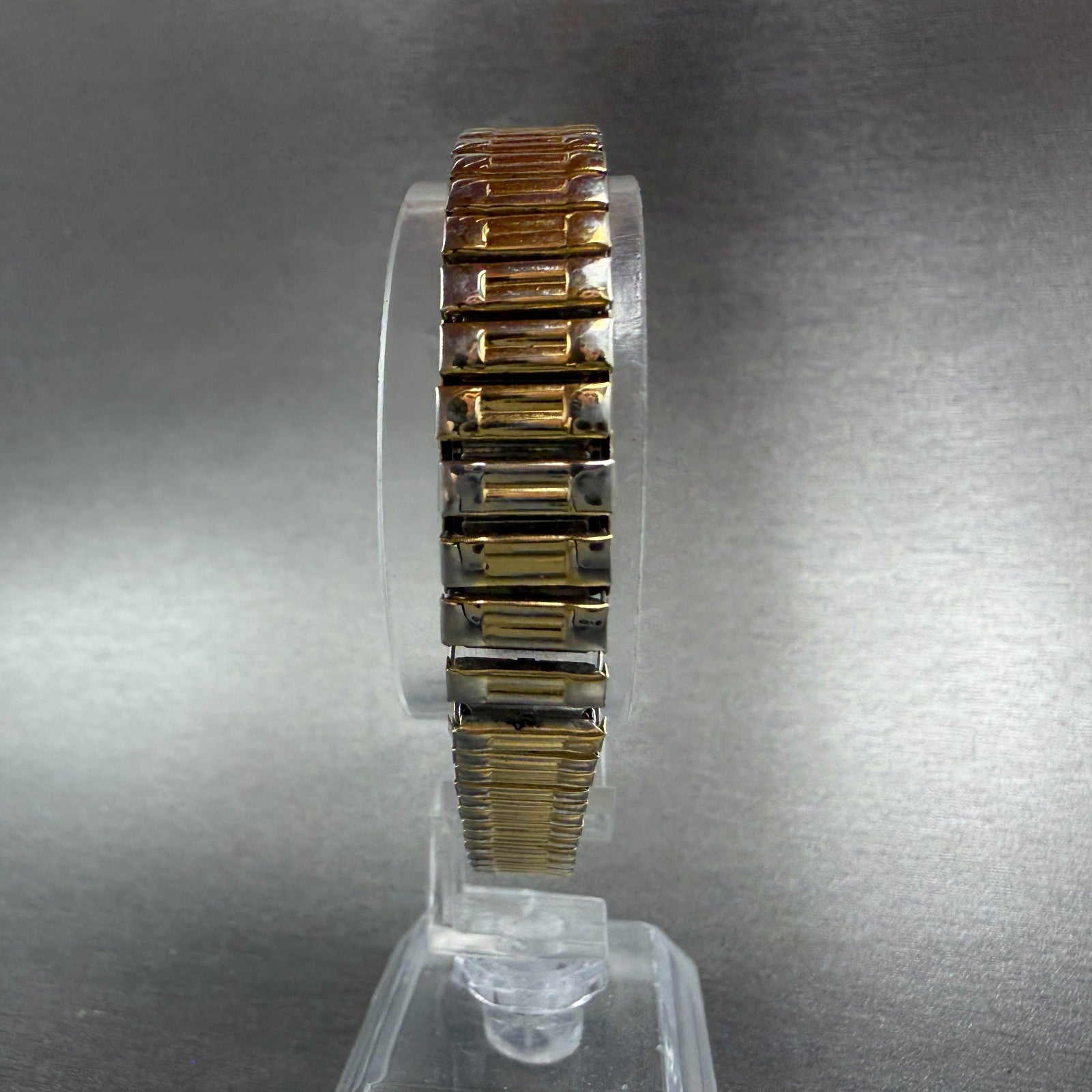 Seiko Tank Watch Women 12mm Champagne Dial Gold Tone 2E20-5239 New Battery H7647