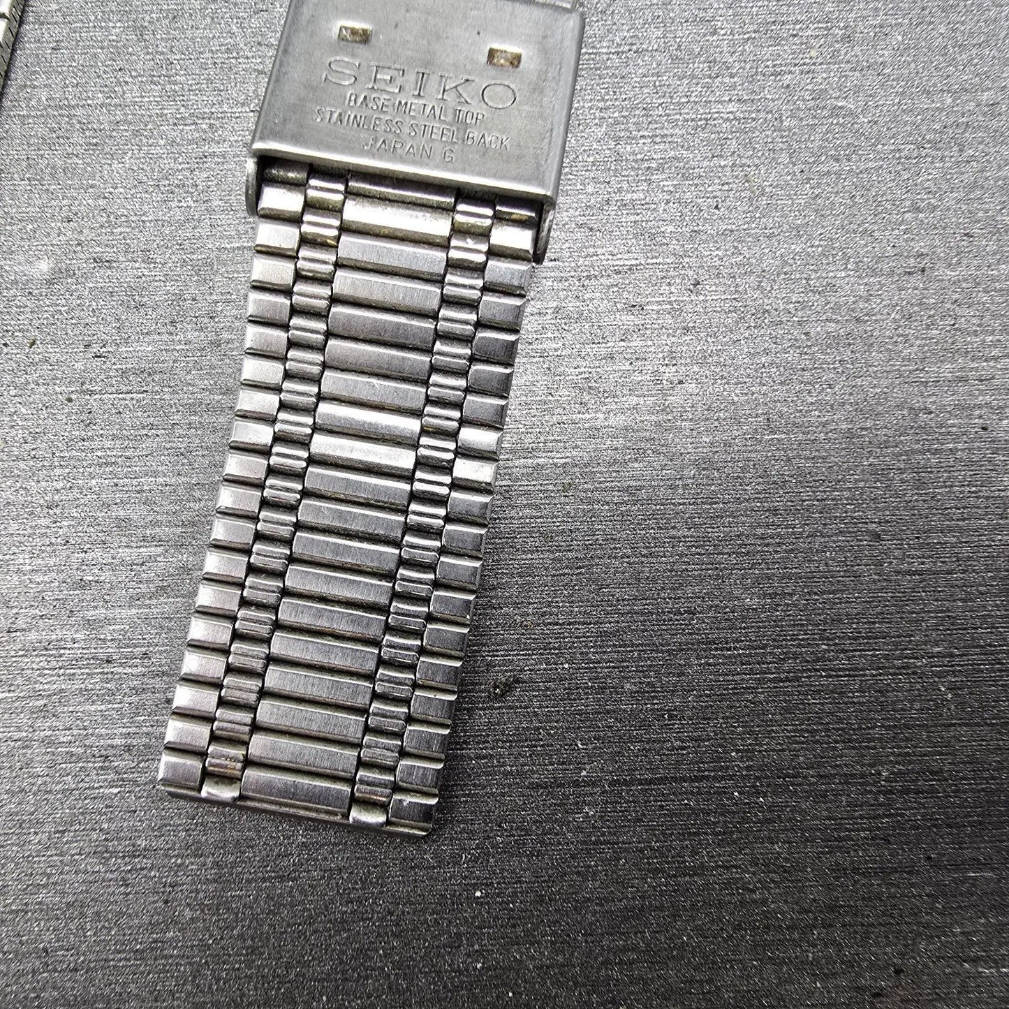 Seiko Bracelet 18mm Stainless Steel Gold Tone Tri Folding Clasp VTG Japan G101612