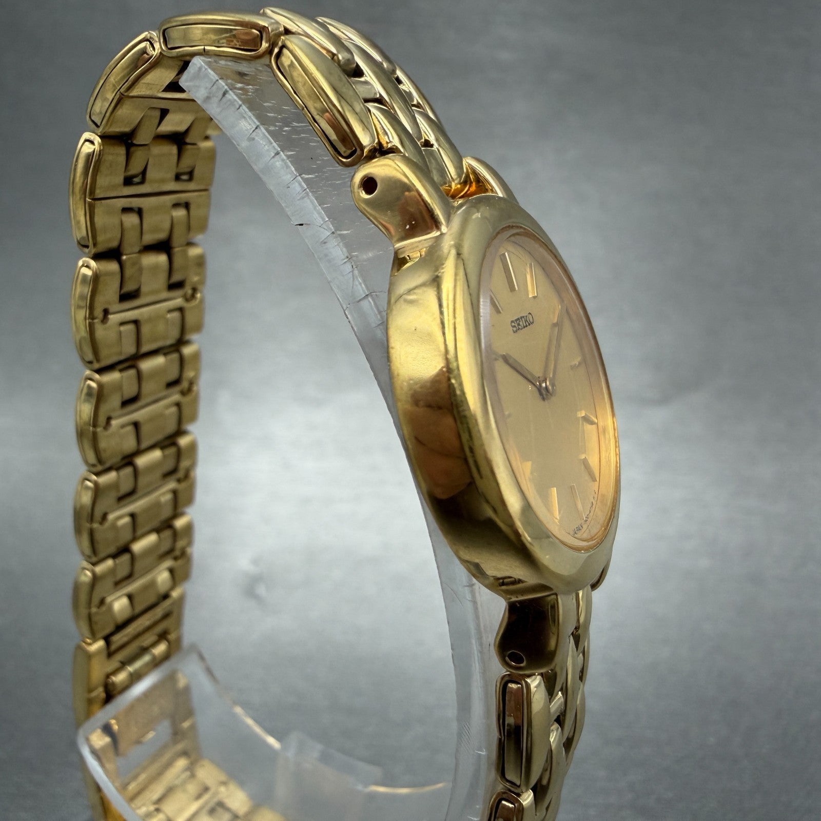 Seiko Watch Women 24mm Champagne Dial Gold Tone Round 1N00-1E19 New Battery ND453