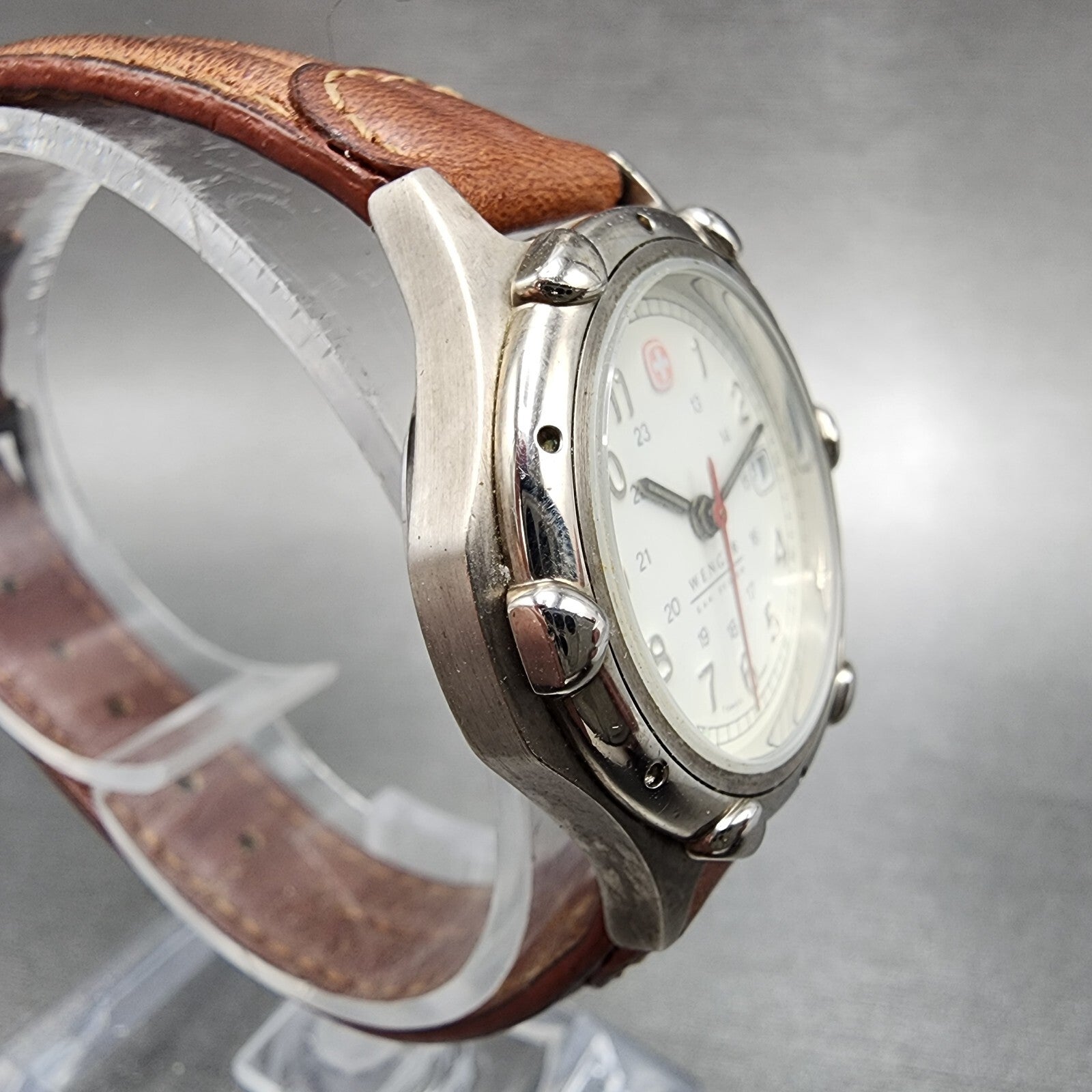 Wenger SAK Design Watch Women 29mm White Dial Silver Tone Date Round New Battery3