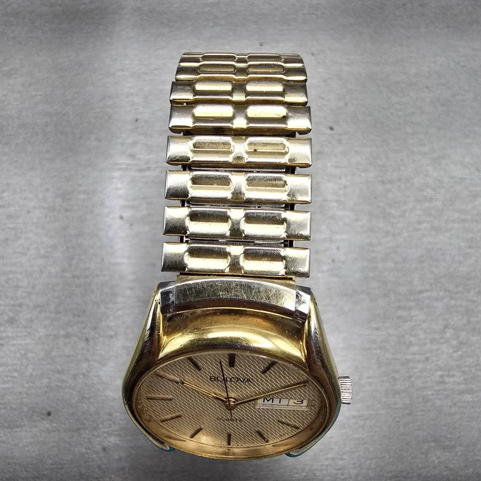 Bulova Watch Men 32mm Champagne Dial Gold Tone Daydate Round 7163 New Battery4