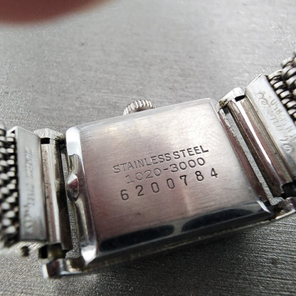 Seiko Queen Seiko Tank Watch Women 16mm White Dial Silver Tone Rectangle Runs