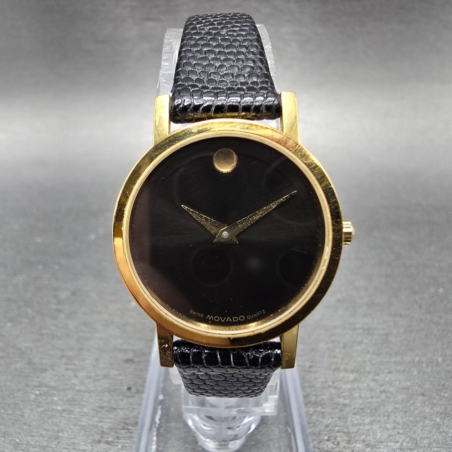 Movado Museum Watch Women 25mm Black Dial Gold Tone Round 87.A1.832 New Batt GHV0
