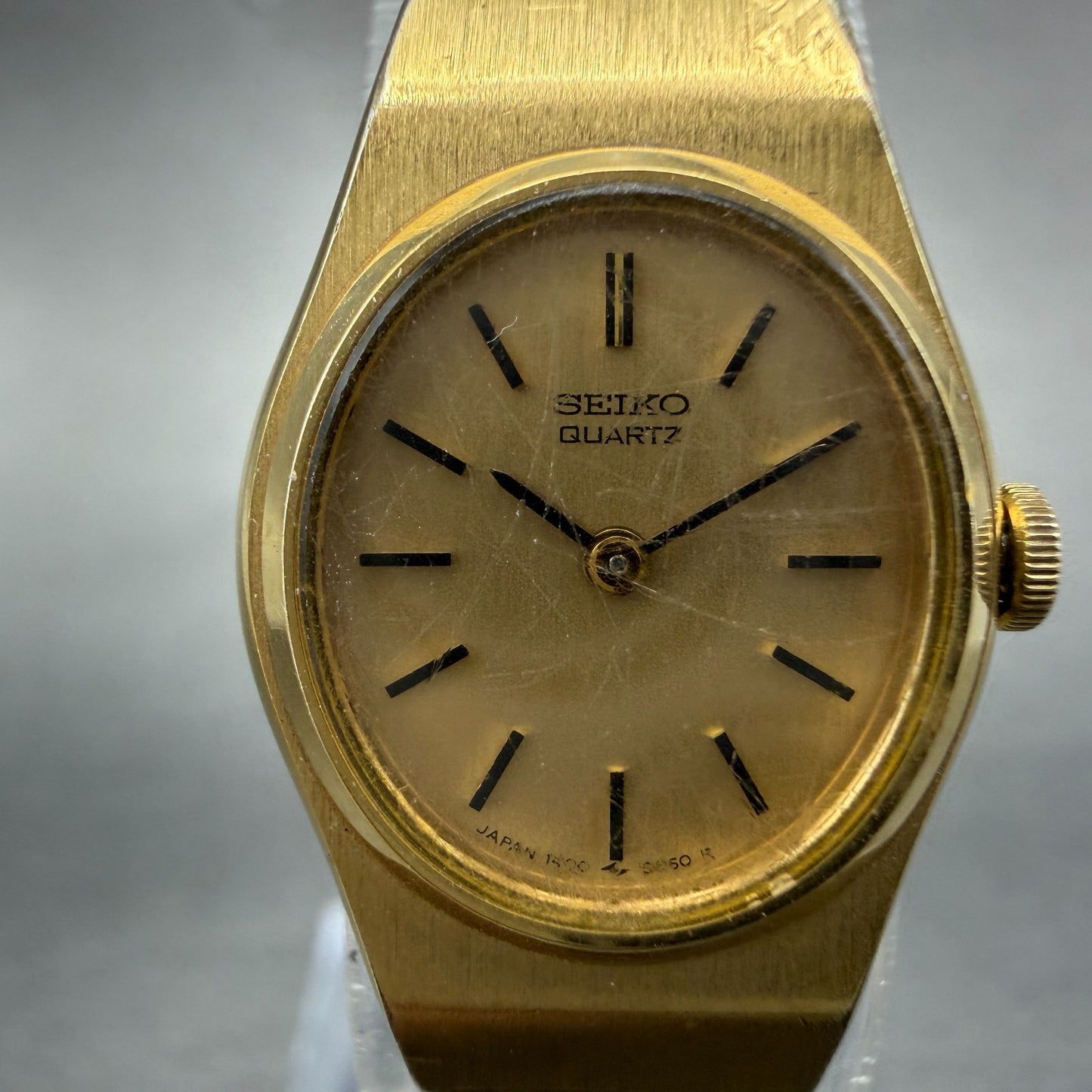 Seiko Watch Women 18mm Gold Dial Gold Tone Oval 1400-8209 New Battery Vintage1