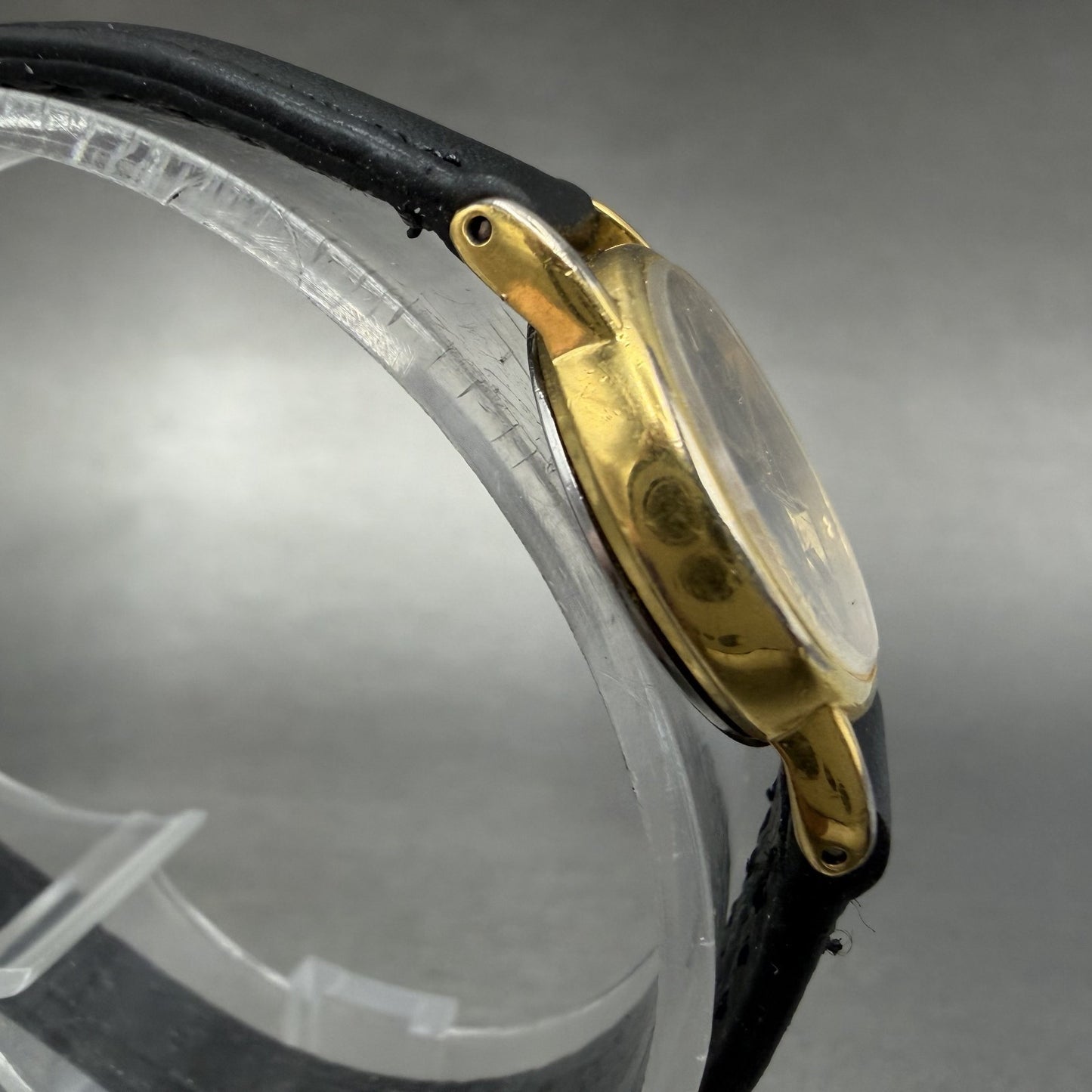 Seiko Watch Women 20mm Black Dial Gold Tone Round 2y00-0A19 New Battery VTG 56H3