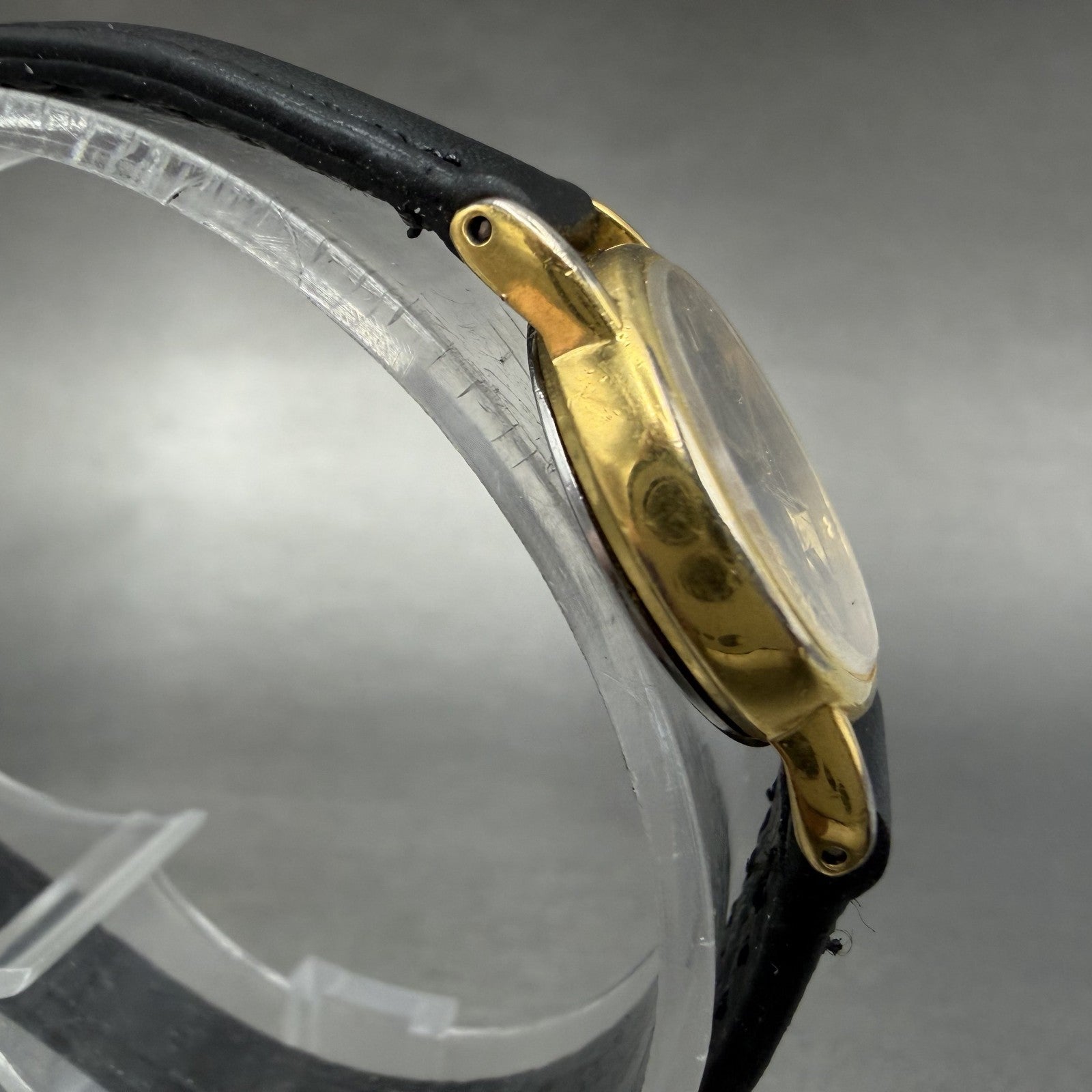 Seiko Watch Women 20mm Black Dial Gold Tone Round 2y00-0A19 New Battery VTG 56H3