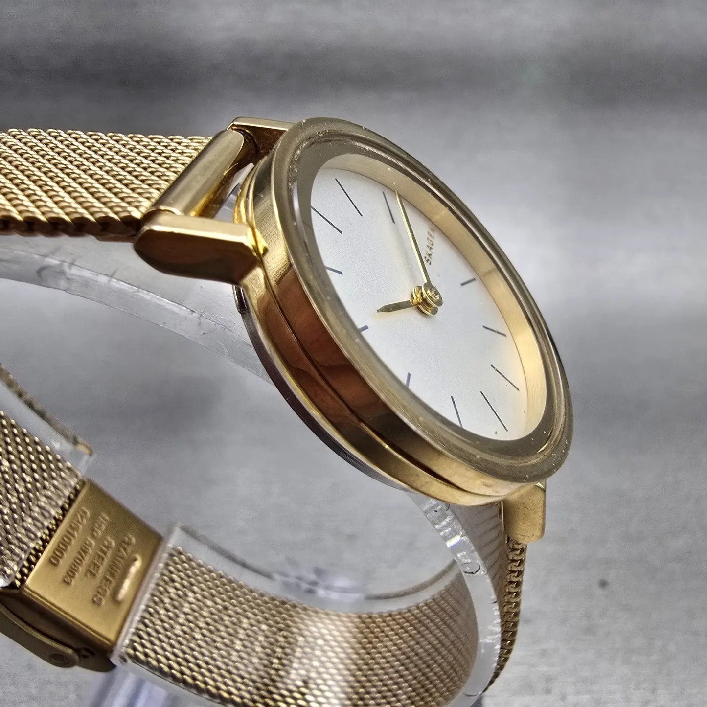 Skagen Hald Watch Women 26mm White Dial Gold Tone Round SKW2443 New Battery3
