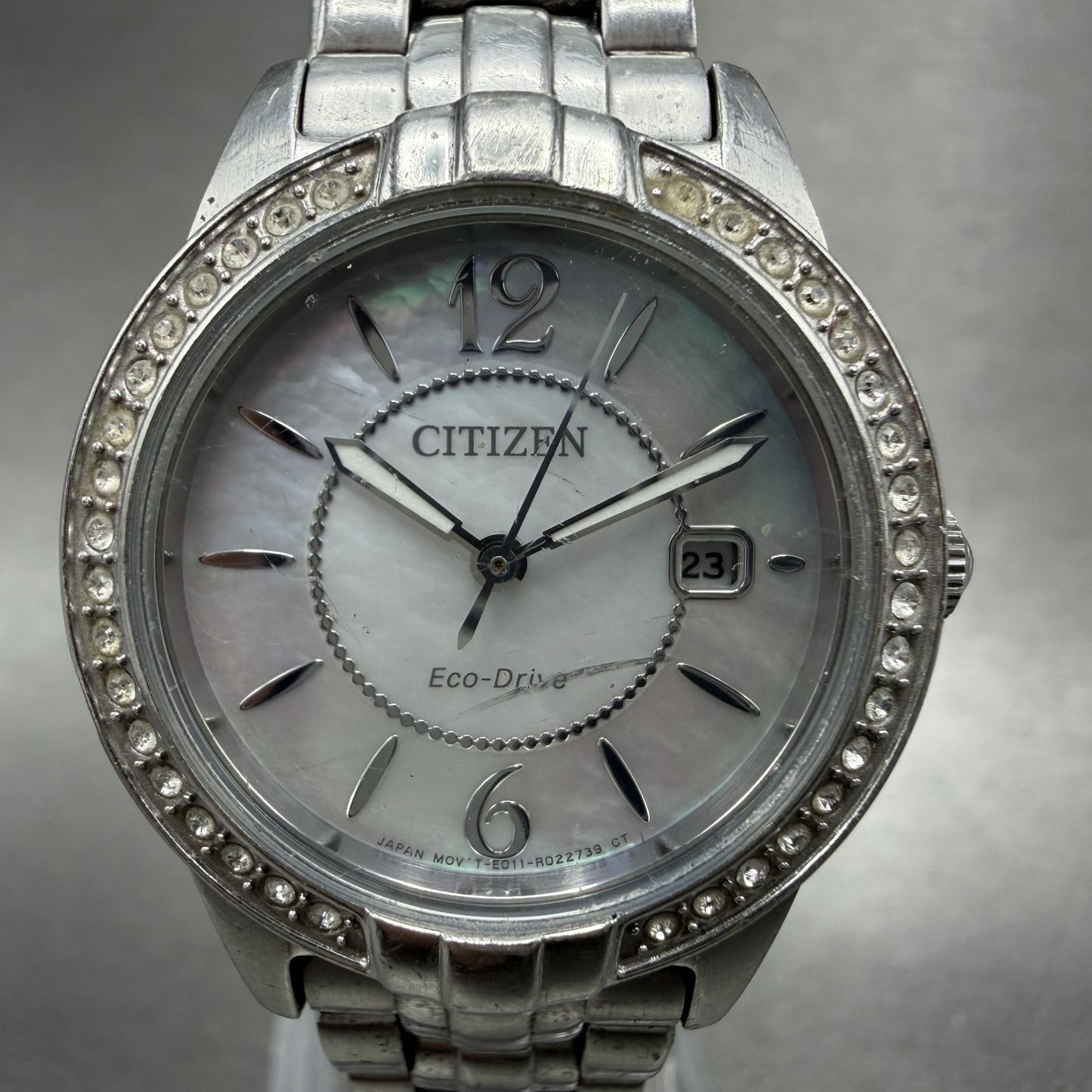 Citizen EcoDrive Watch Women 28mm MOP Dial Silver Tone Round Date Runs1
