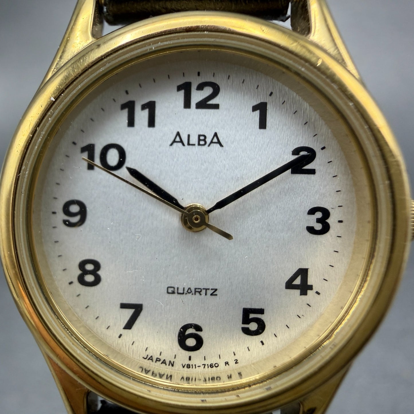 Seiko Alba Watch Women 26mm Silver Dial Gold Tone Round V811-1890 New Battery1