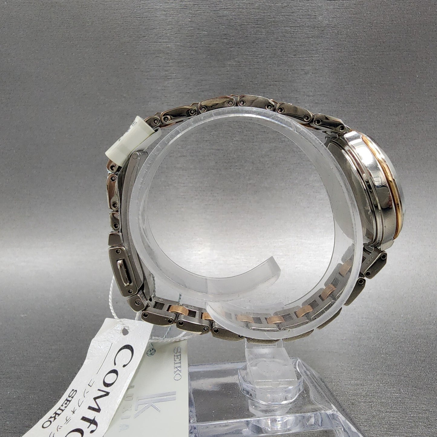 Seiko Lukia Watch Women 28mm Silver Dial Two Tone Date Solar Round Runs SSVV0208