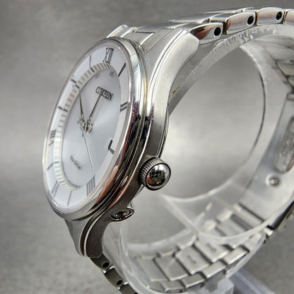 Citizen EcoDrive Watch Women 28mm White Dial Silver Tone Date Round Runs2