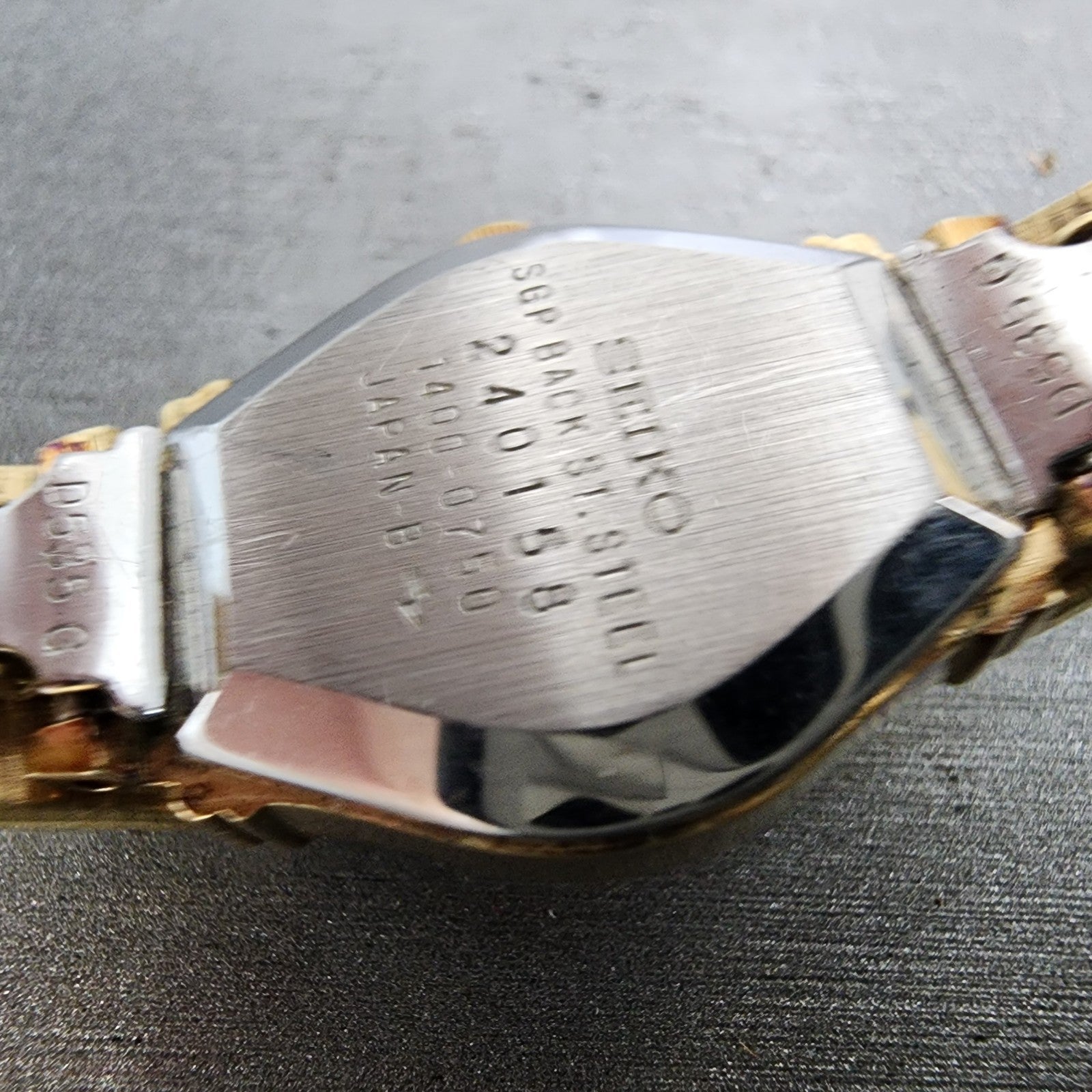 Seiko Watch Women 19mm Champagne Dial Gold Tone Round 14000750 New Battery9