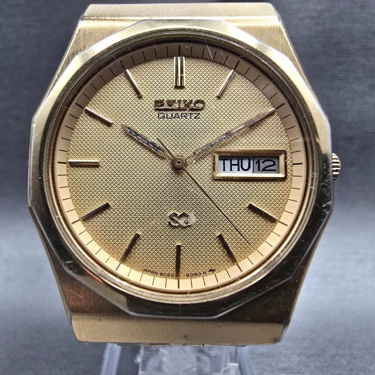 Seiko SQ Watch Men 32mm Gold Dial Gold Tone Daydate Hexagon 8C23-6059 New Batt K1