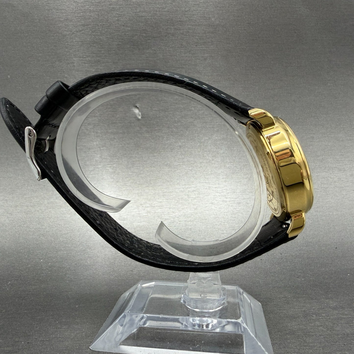 Stuhrling Jezebel Watch Women 29mm White Dial Gold Tone Round New Battery8