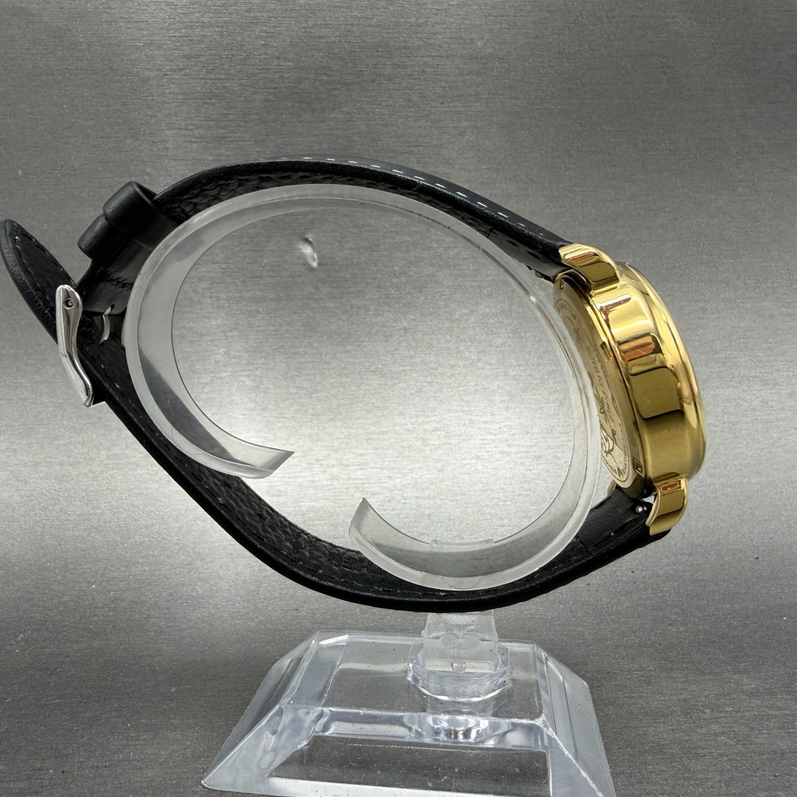 Stuhrling Jezebel Watch Women 29mm White Dial Gold Tone Round New Battery8