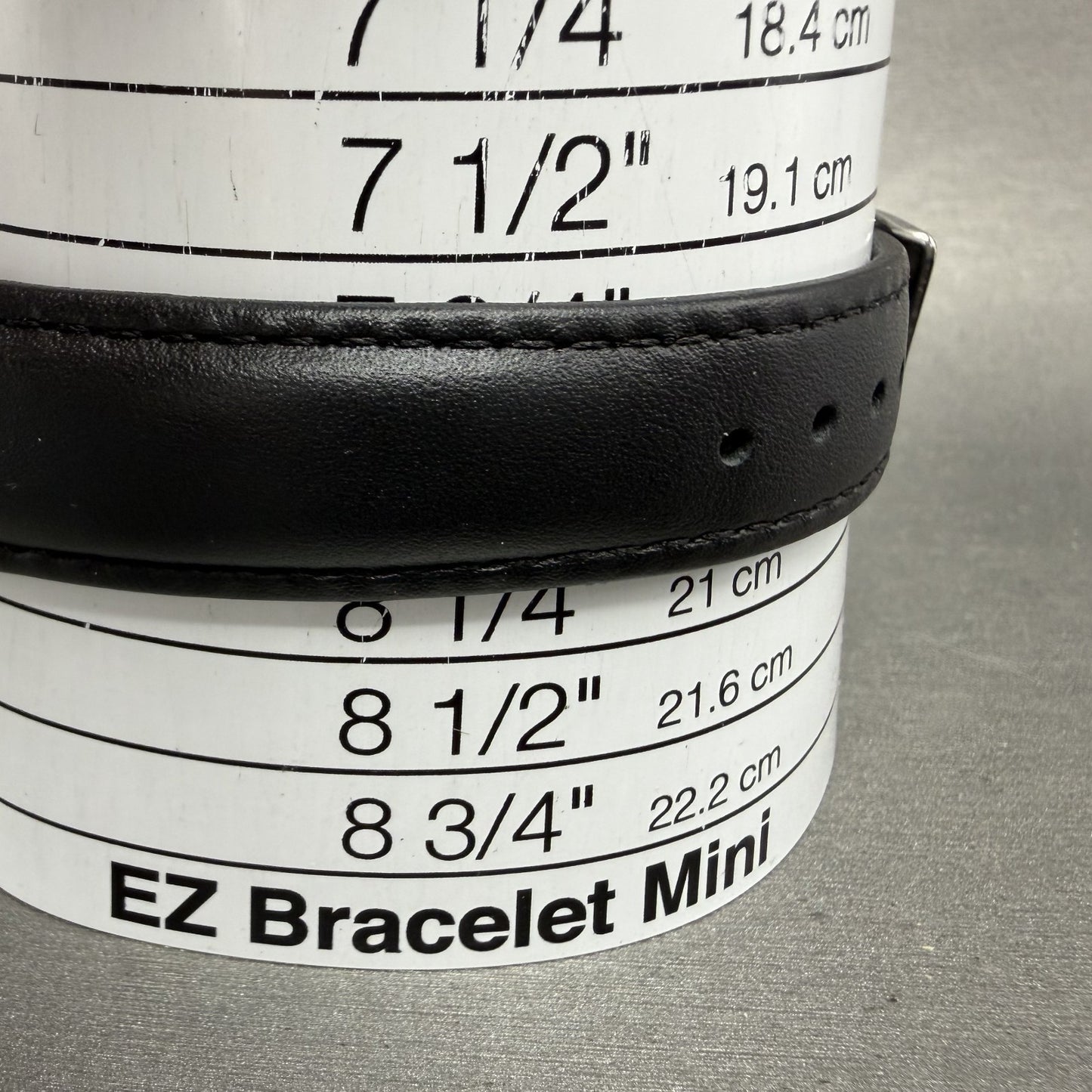 LL Bean Alarm Watch Men 34mm Black Dial Stainless Steel Date Round New BatteryAB10