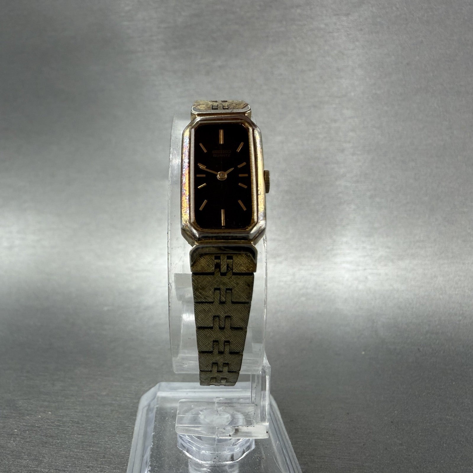 Seiko Tank Watch Women 13mm Black Dial Gold Tone Rectangle 13205649 New Battery5