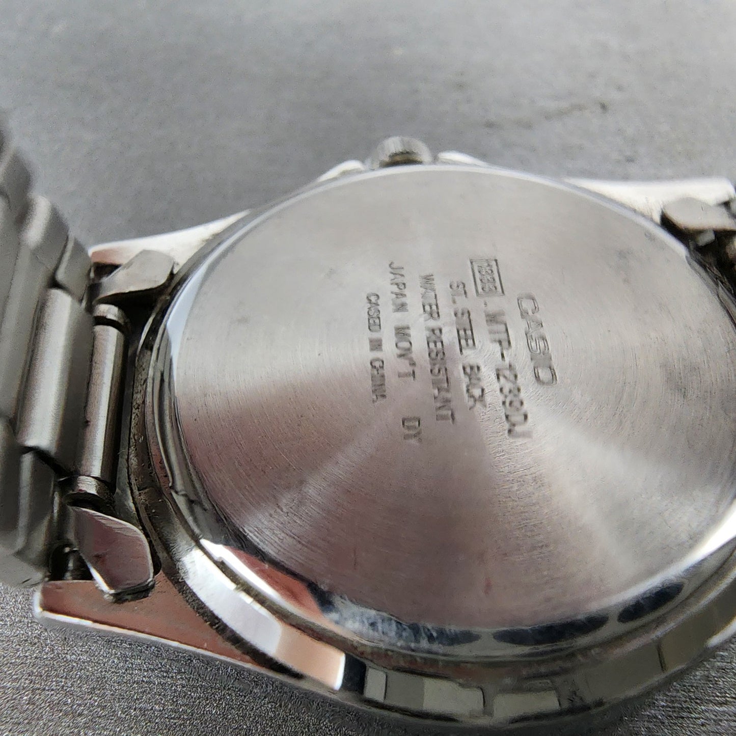 Casio Watch Men 37mm Silver Dial Silver Tone Daydate MTP1239DJ New Battery9