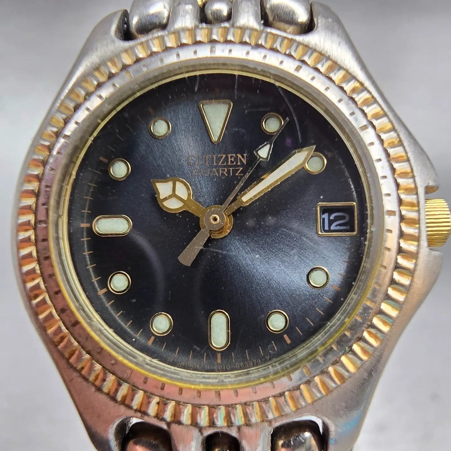 Citizen Watch Women 25mm Gray Dial Two Tone Date 6010-G14091 New Battery Vintage1
