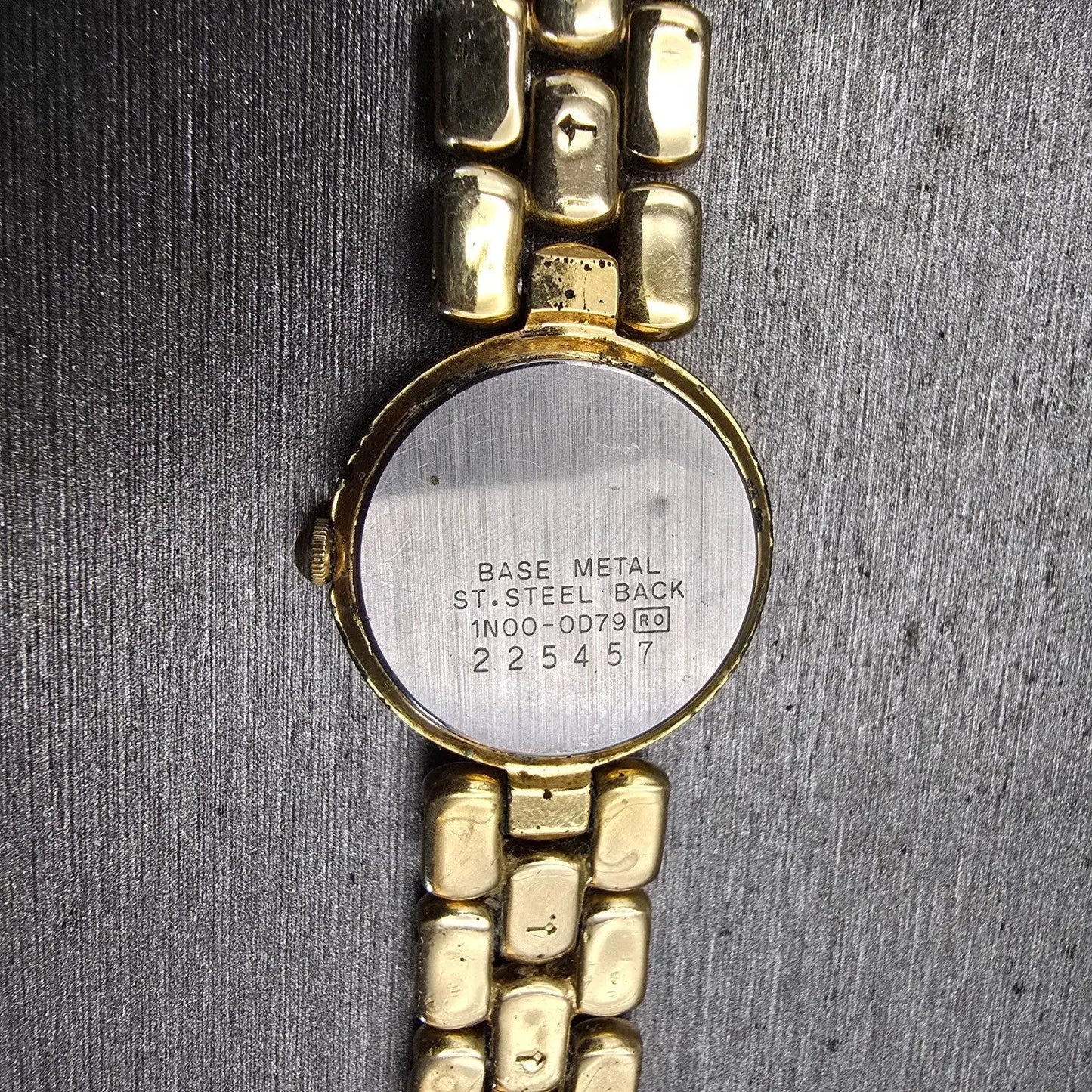 Seiko Watch Women 21mm MOP Dial Gold Tone Round 1N00-0D79 New Battery Vintage10