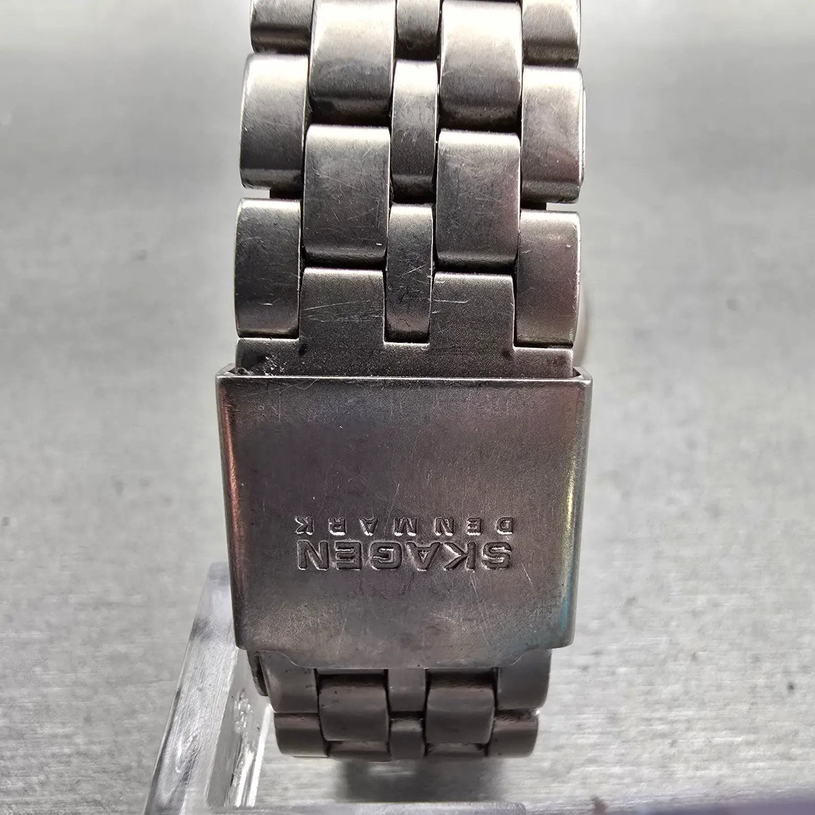 Skagen Denmark Watch Men 34mm Gray Dial Titanium Date Round 105LTX New Battery7