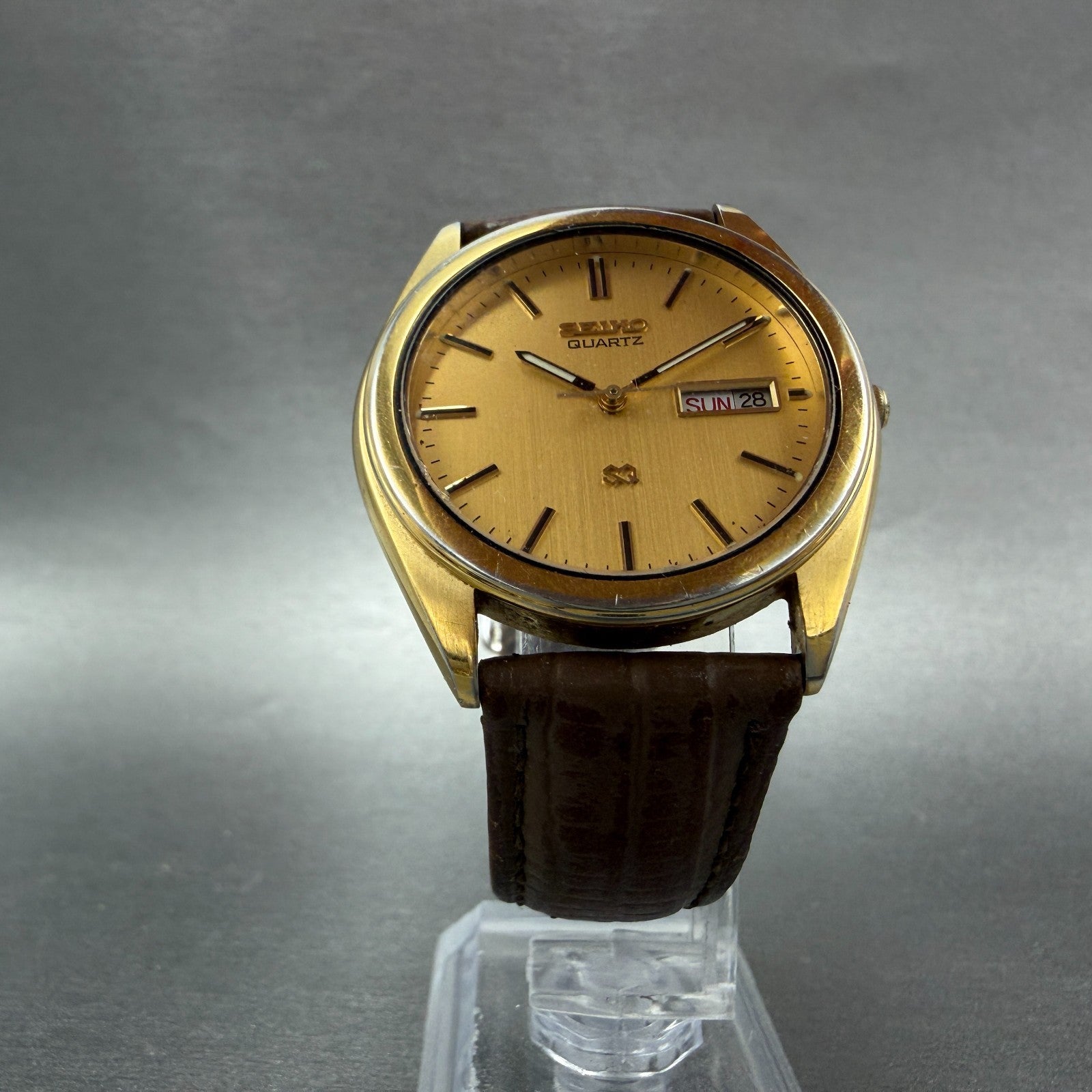 Seiko SQ Watch Men 37mm Champagne Dial Gold Tone Daydate 5Y23-8189 New Battery5