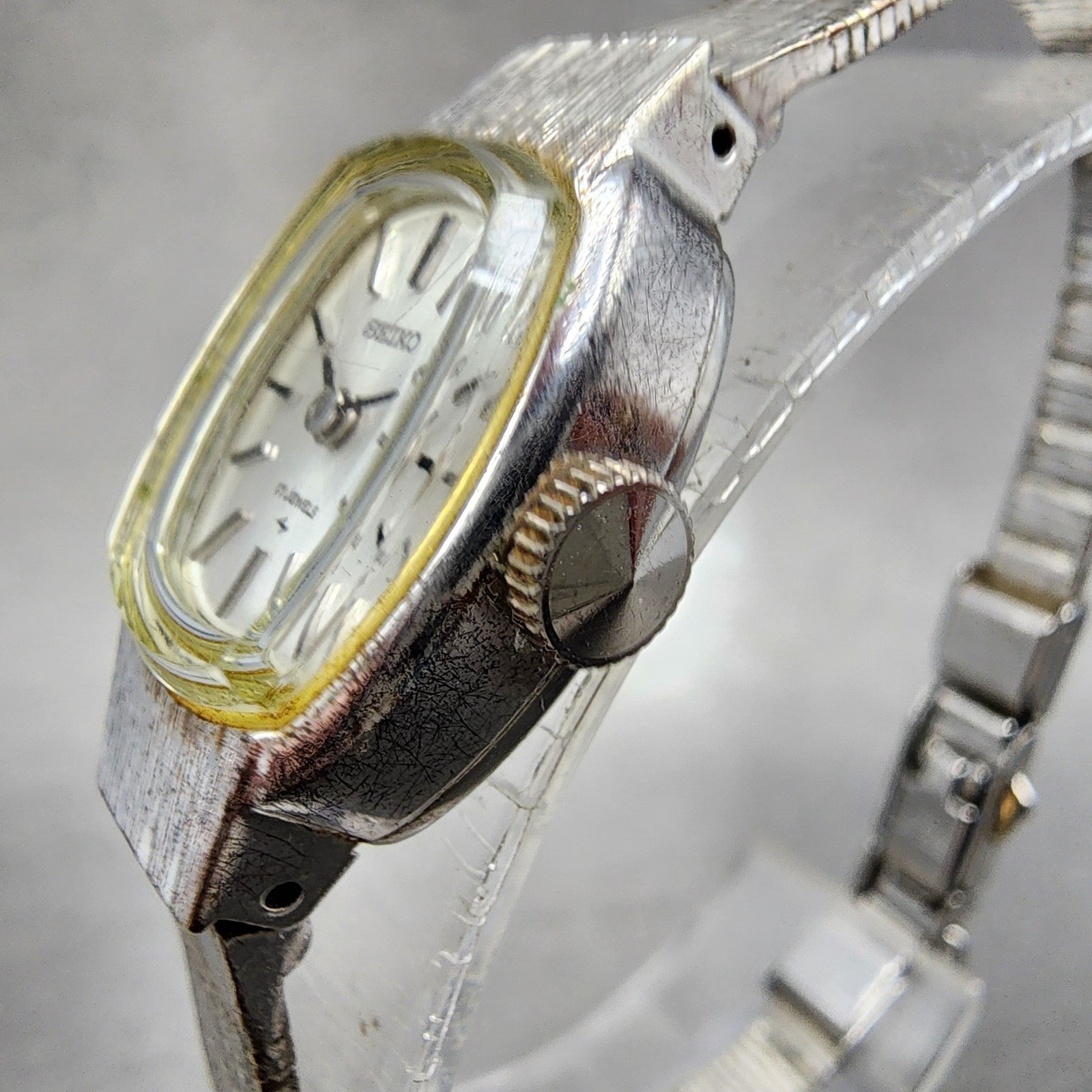 Seiko Watch Women 15mm Silver Dial Silver Tone Manual Round 113360 Runs2