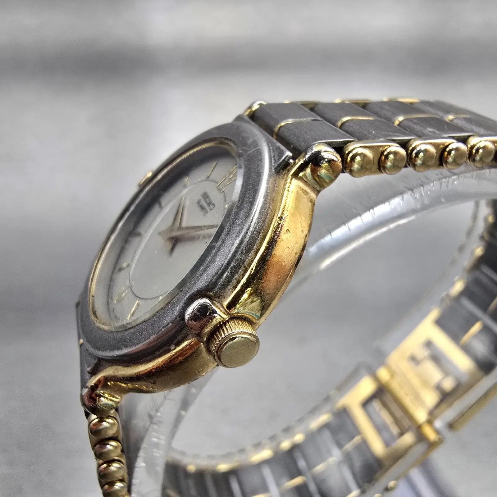 Seiko Watch Women 24mm Gray Dial Two Tone Round 2P20-001H New Battery Vintage2
