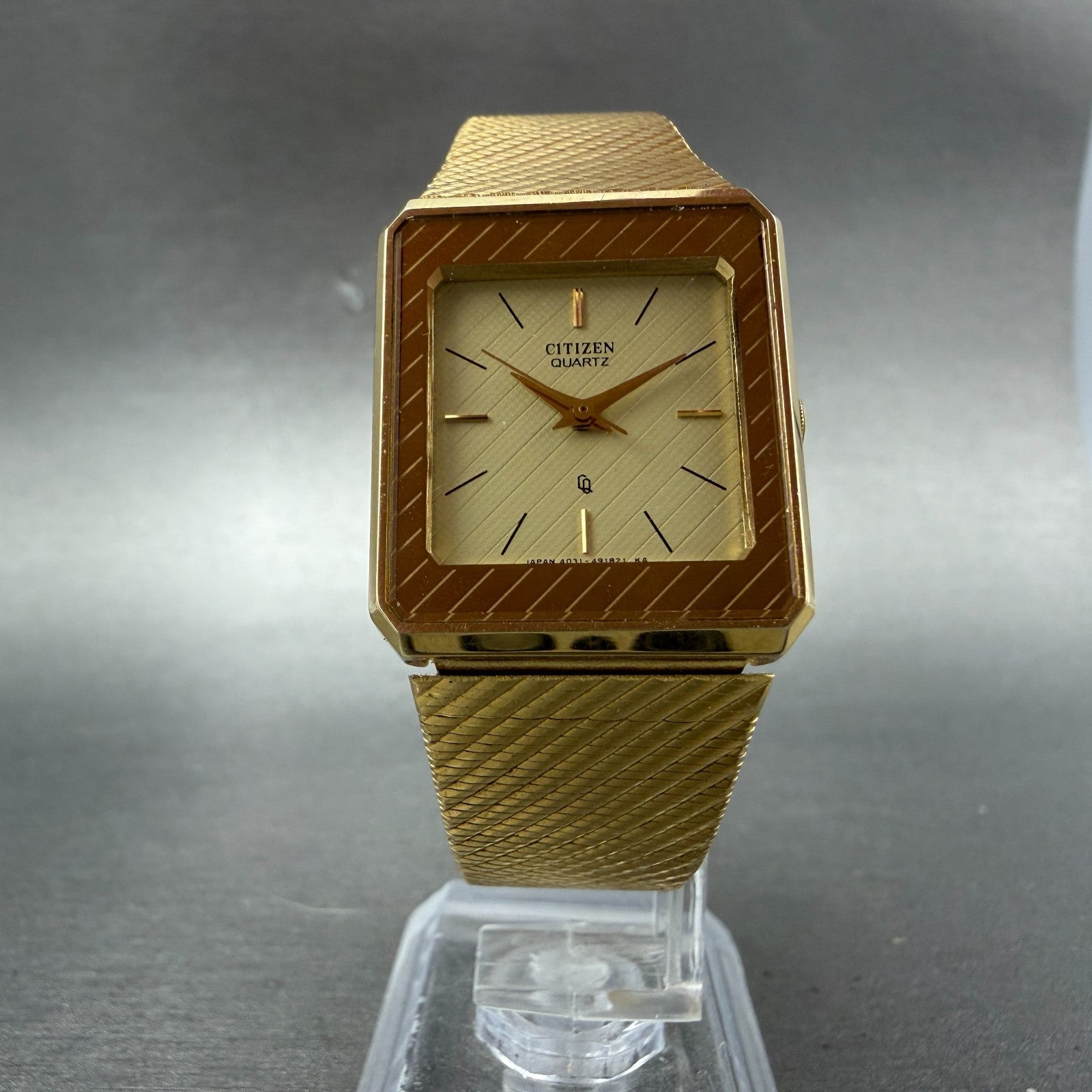 Citizen Tank Watch Unisex 25mm Champagne Dial Gold Tone 4031-490649 New Battery5