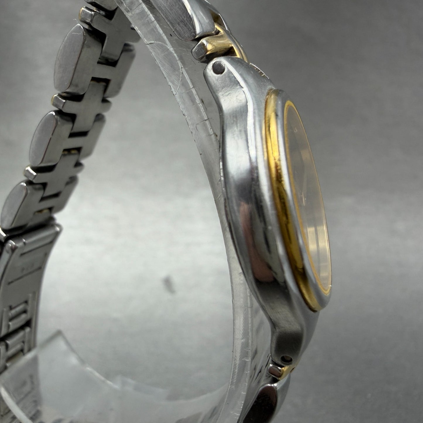 Movado Museum Watch Women 25mm Black Dial Two Tone Round 81.A1.827.2 New Battery3